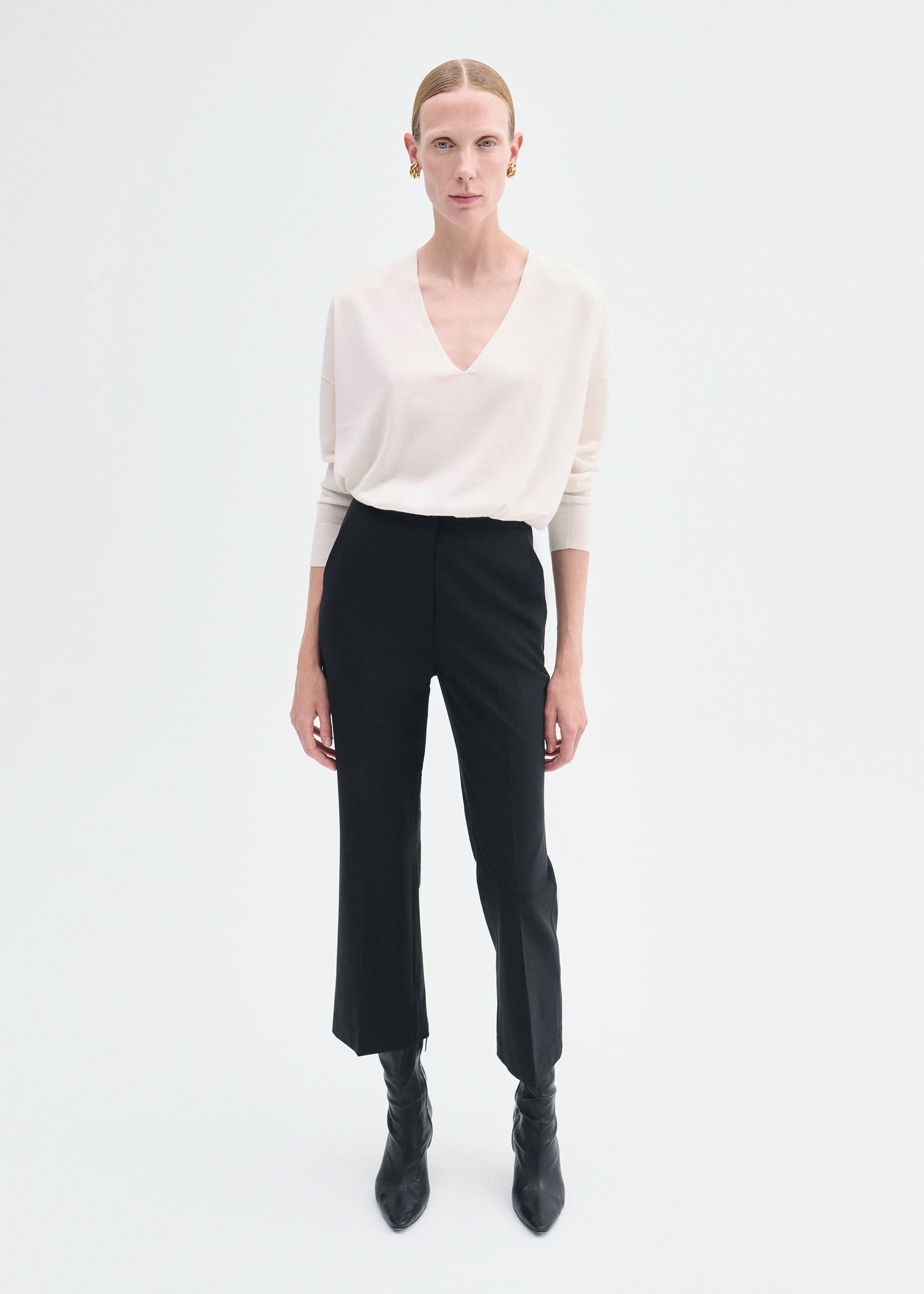 V-Neck Sweater in Fine Cashmere - 2