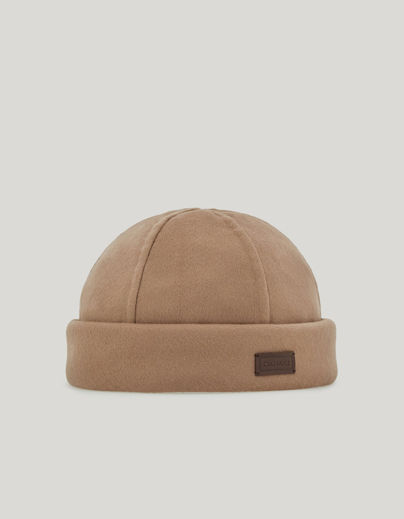 TAUPE BEANIE WITH DOUBLE STITCHING AND LEATHER LOGO TAG 1