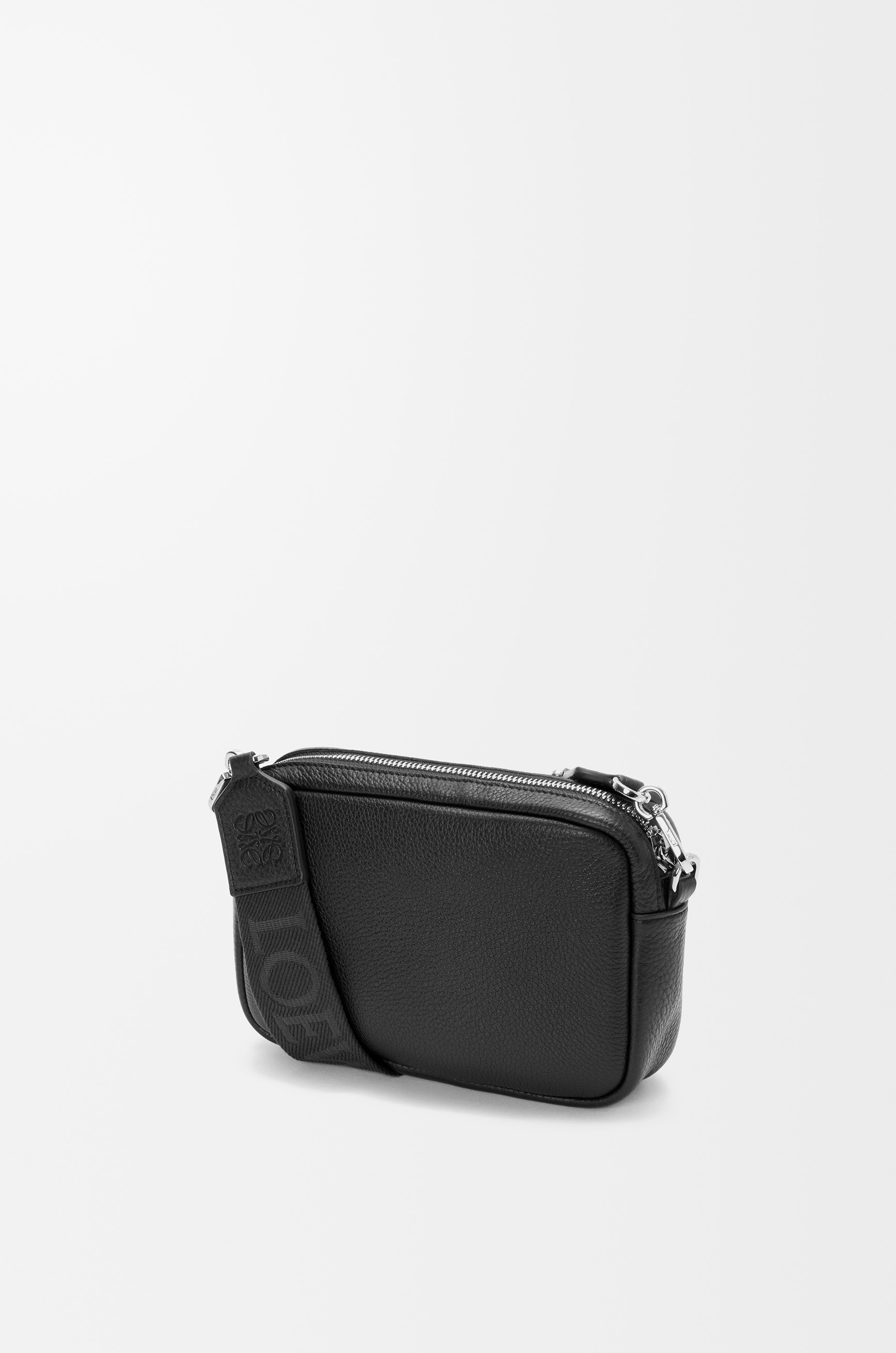 Small Pebble messenger bag in supple grained calfskin - 2