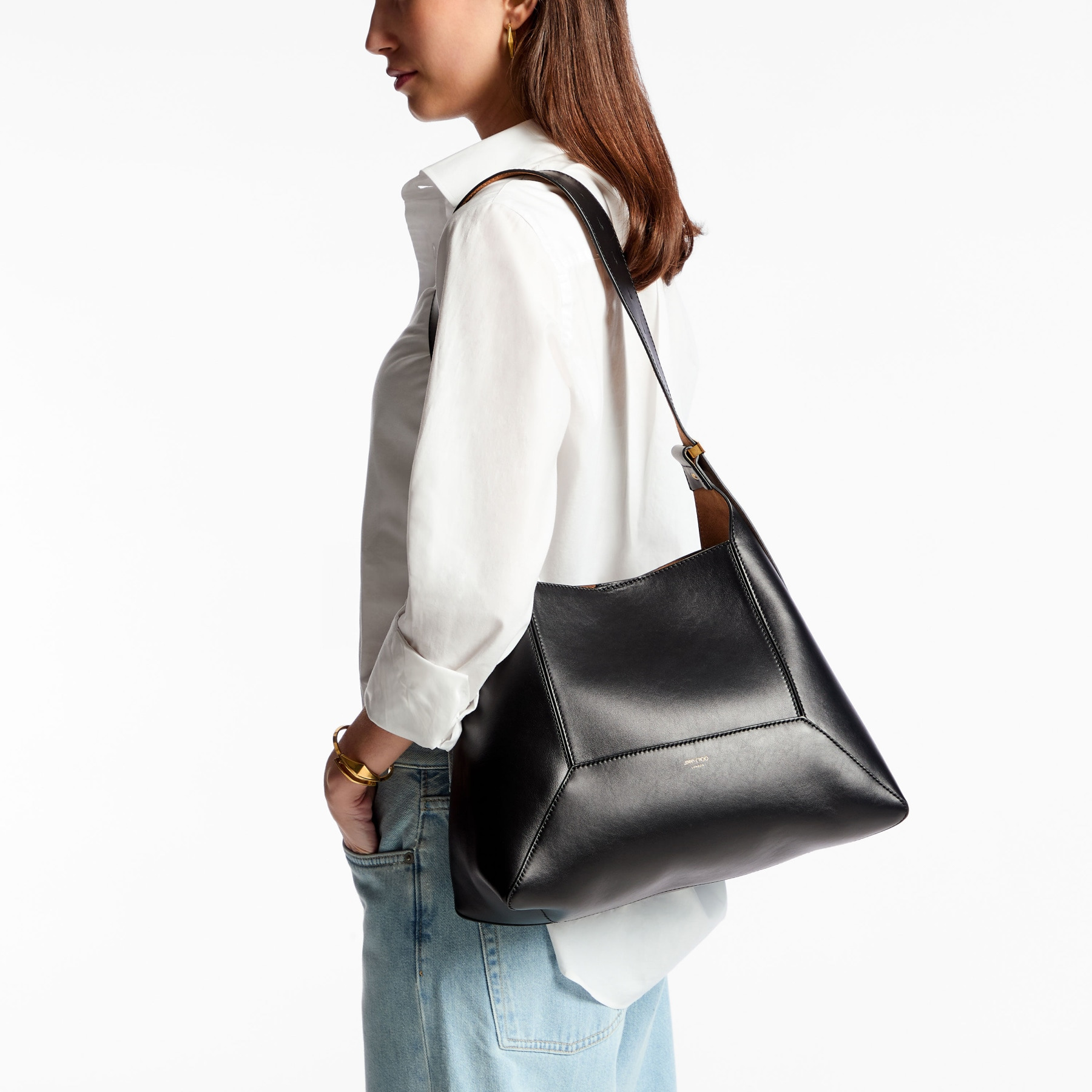 Diamond Hobo M
Black Leather Shoulder Bag - 2