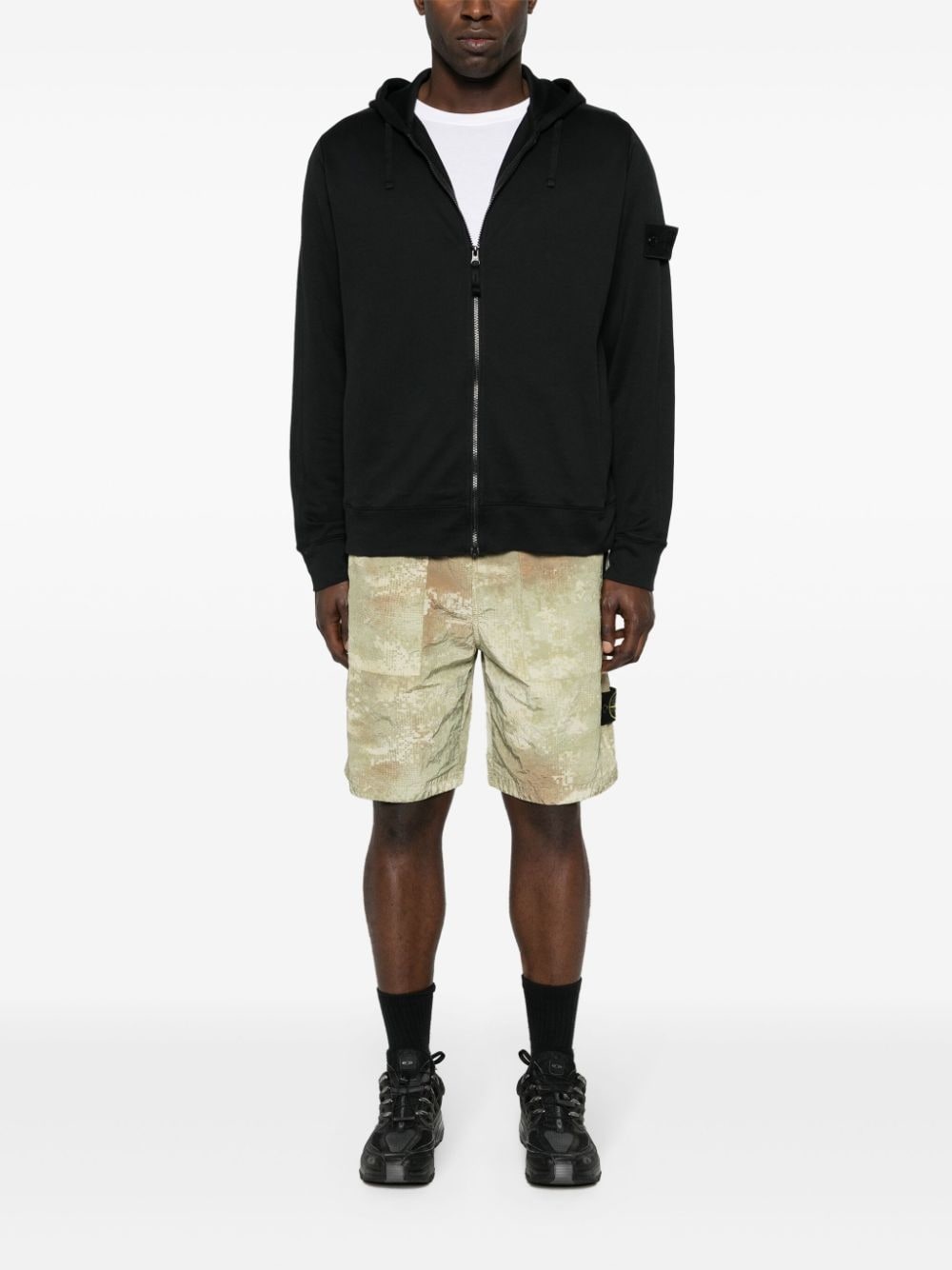 abstract-print Bermuda shorts - 2