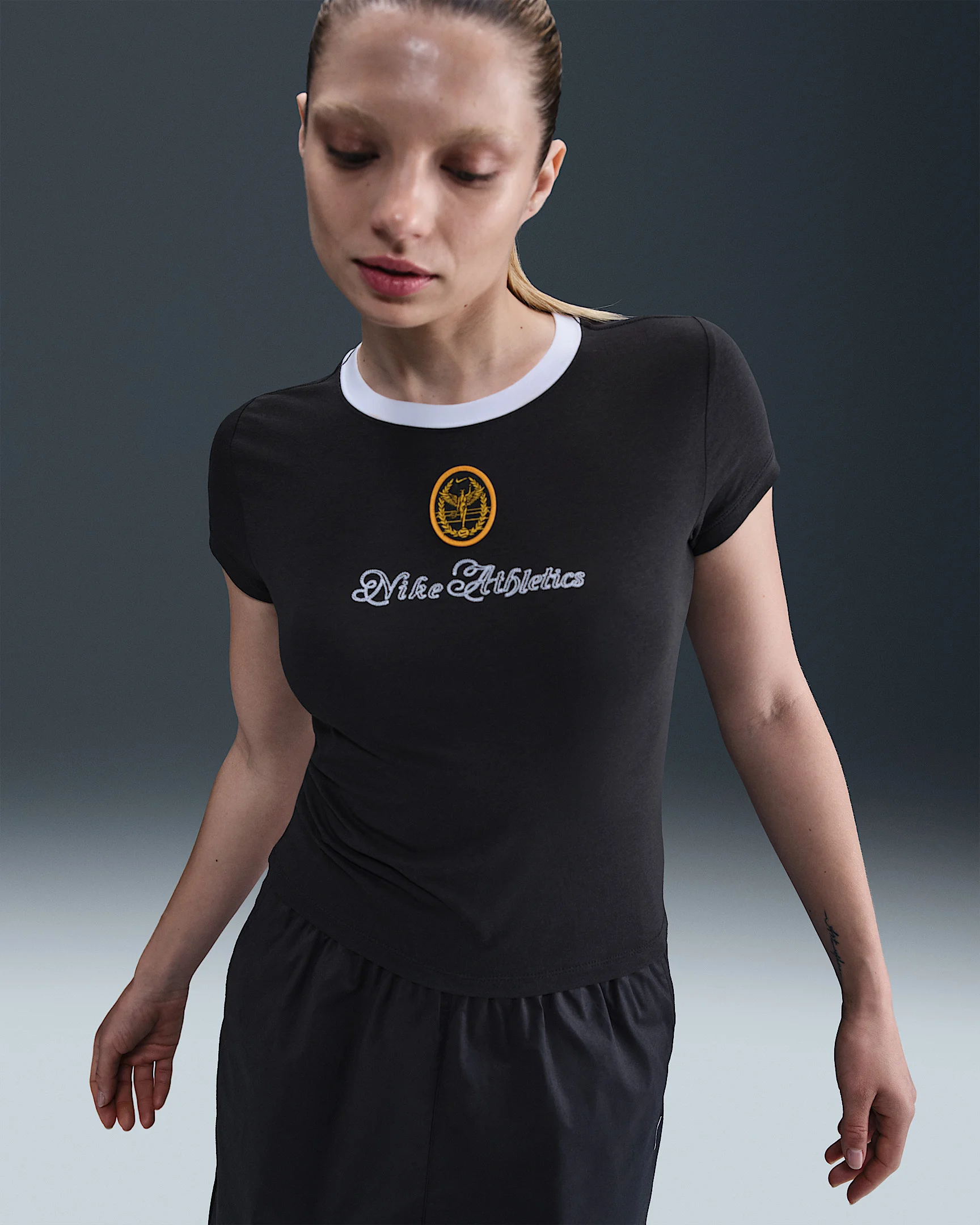 Nike Sportswear Chill Knit Women's Slim Cropped T-Shirt - 1