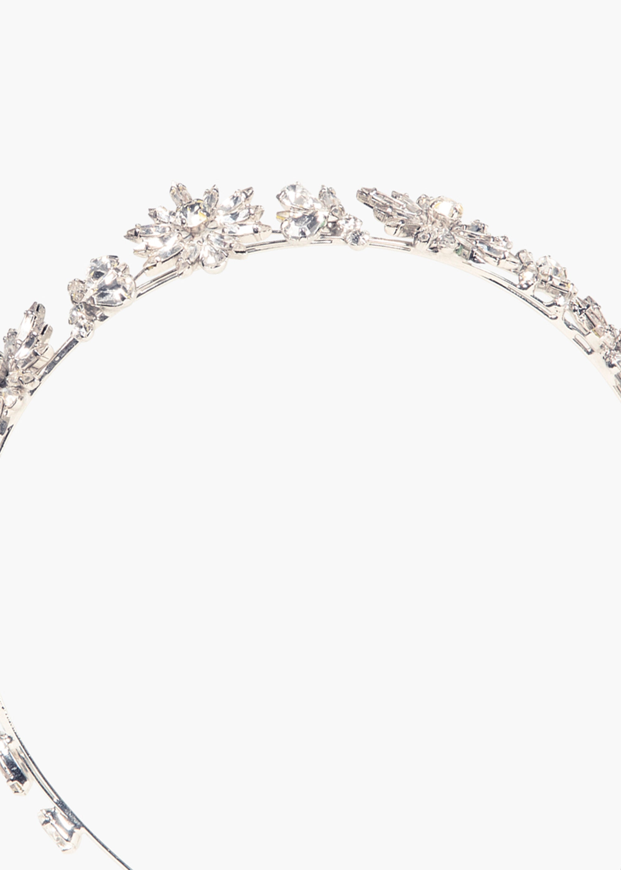 Iselda Tiara - 4