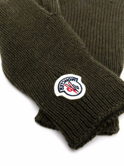 Moncler logo patch knitted gloves outlook