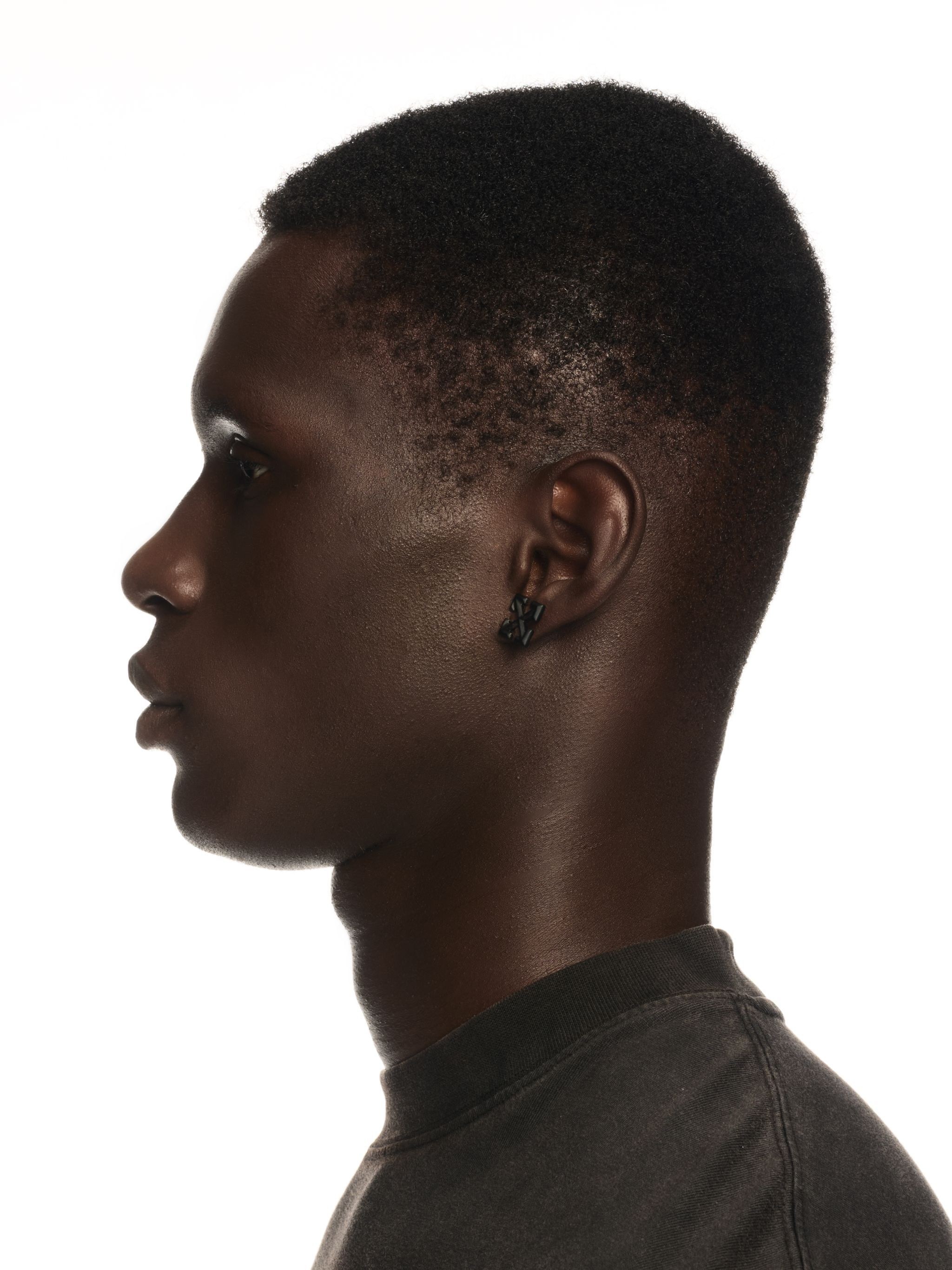 Black Arrow Mono Earring - 4