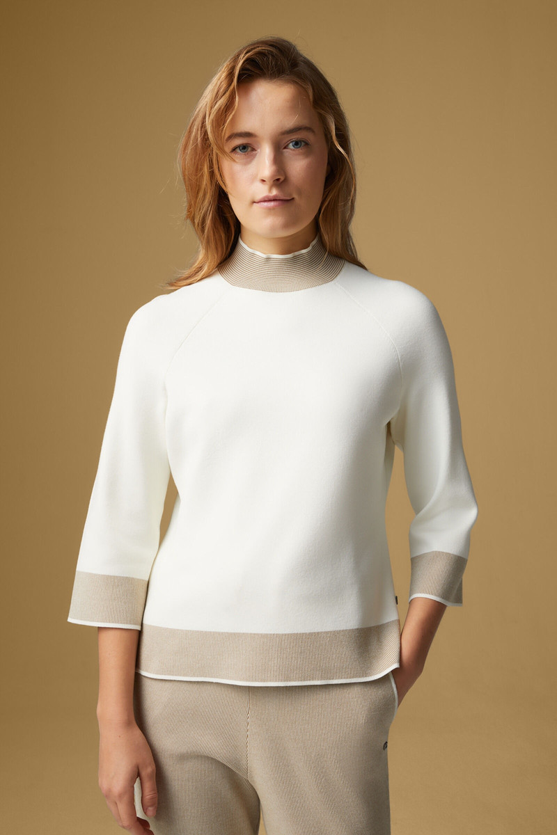 Magda sweater in Off-white/Camel 2