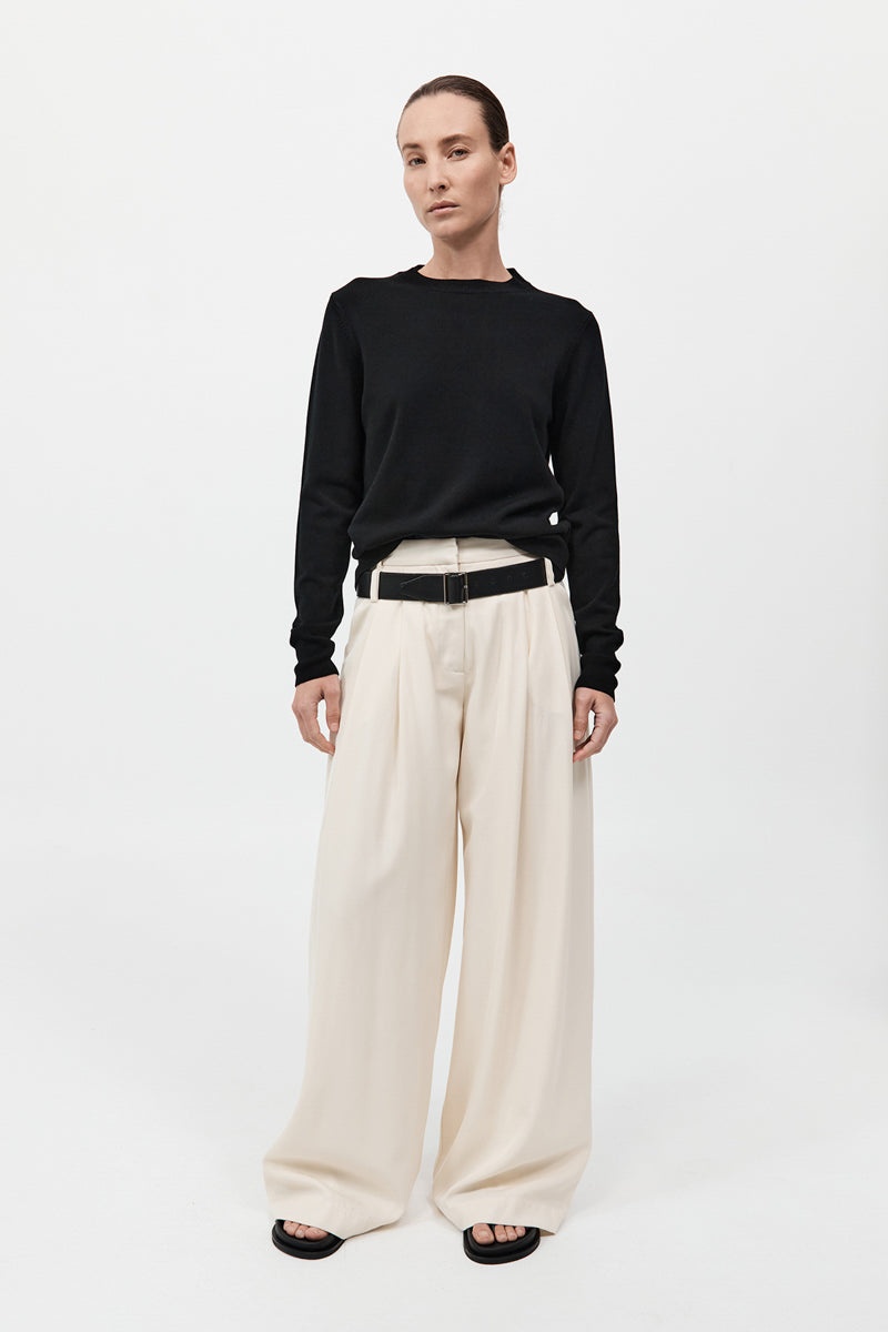 Classic Crew Neck Sweater - Black - 4