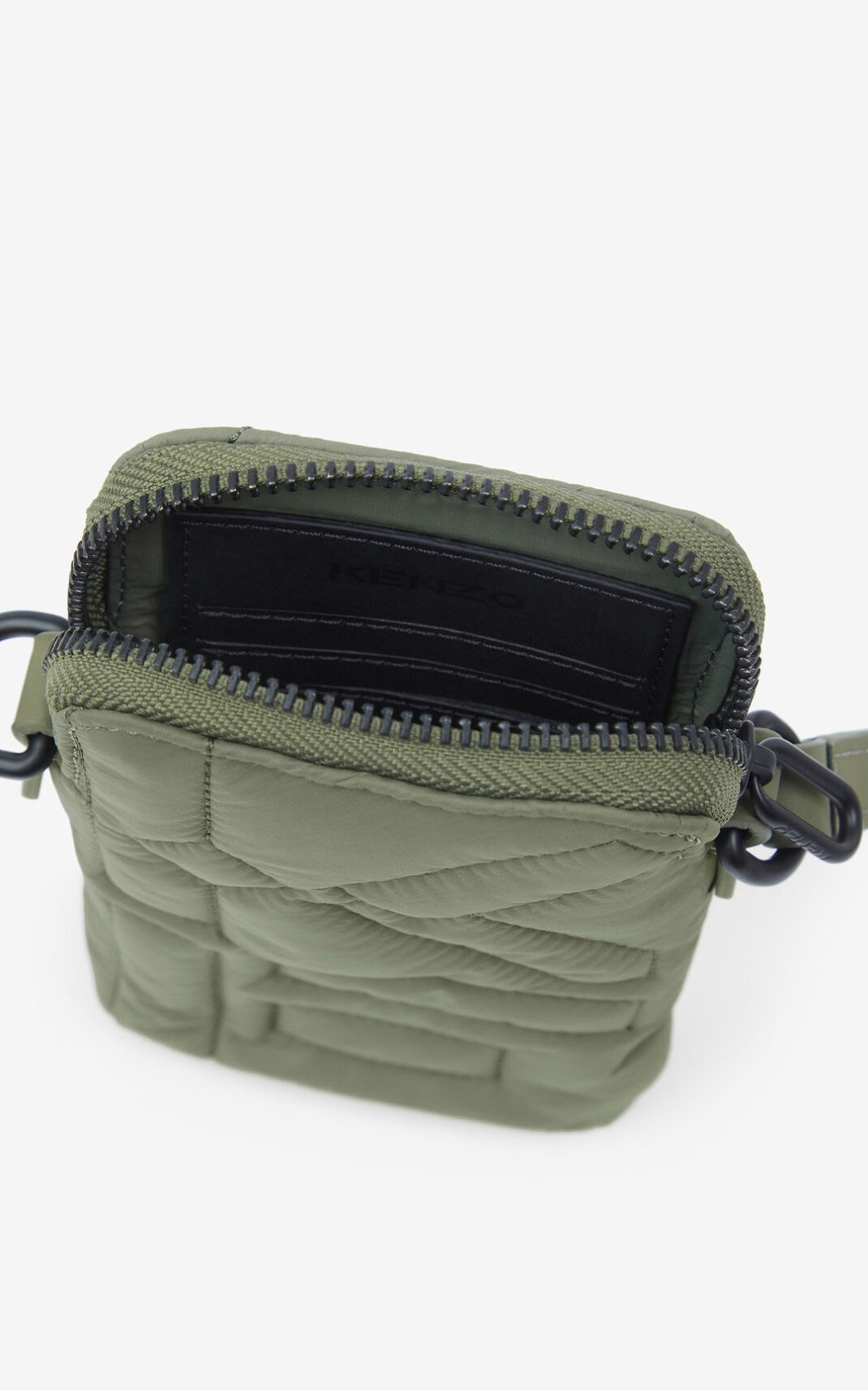 Arctic phone pouch with strap - 3