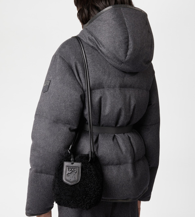 BUCKET BAG IN SHEARLING MICRO - BLACK 8