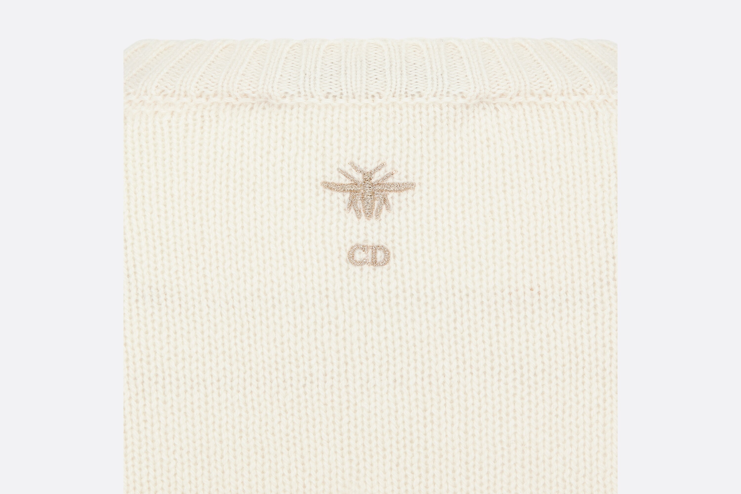 Short-Sleeved Embroidered Sweater - 2