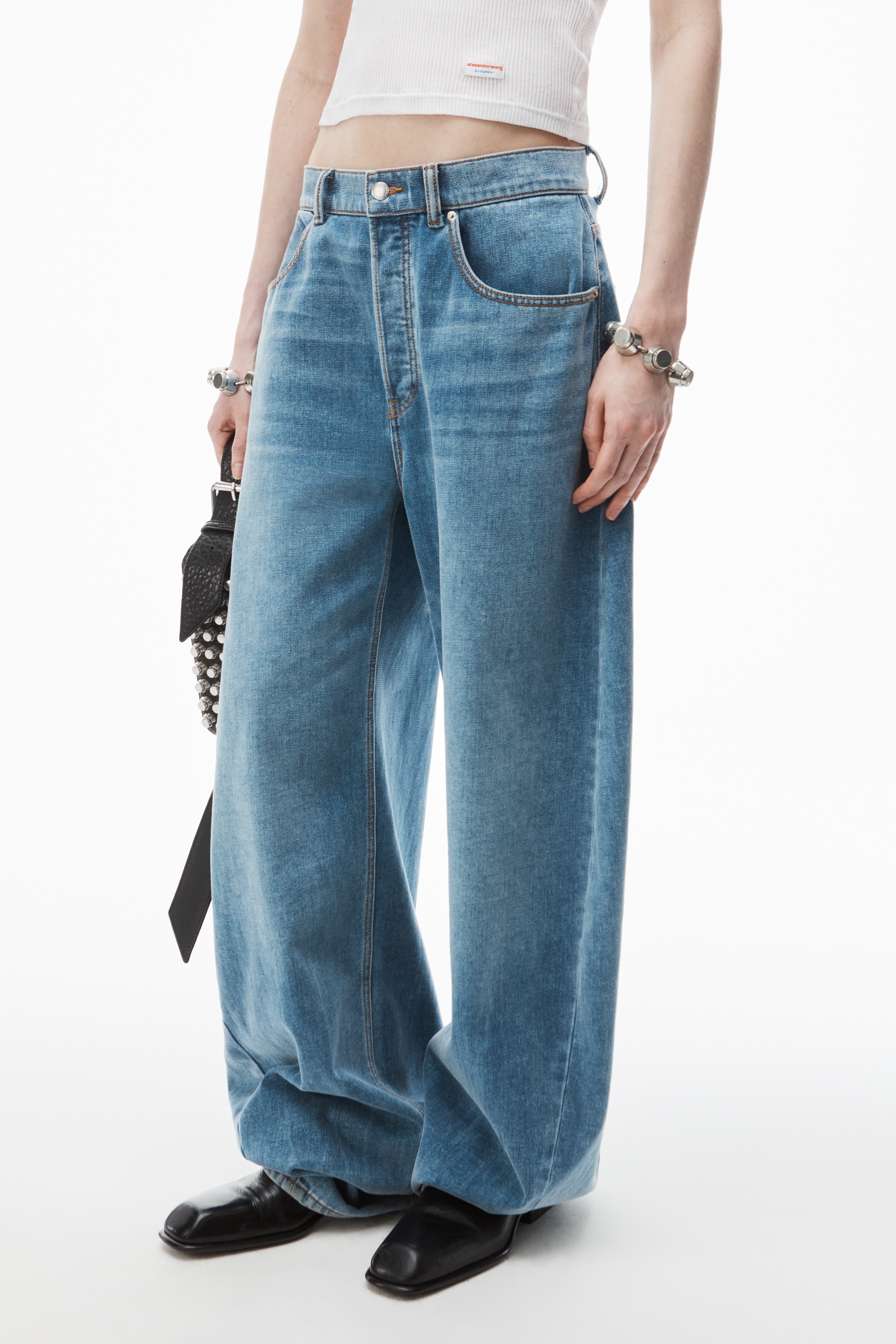デニム・ジーパン ALEXANDER WANG 'low rise' jeans Blue Oversized Low Rise Jeans in CLASSIC LIGHT INDIGO