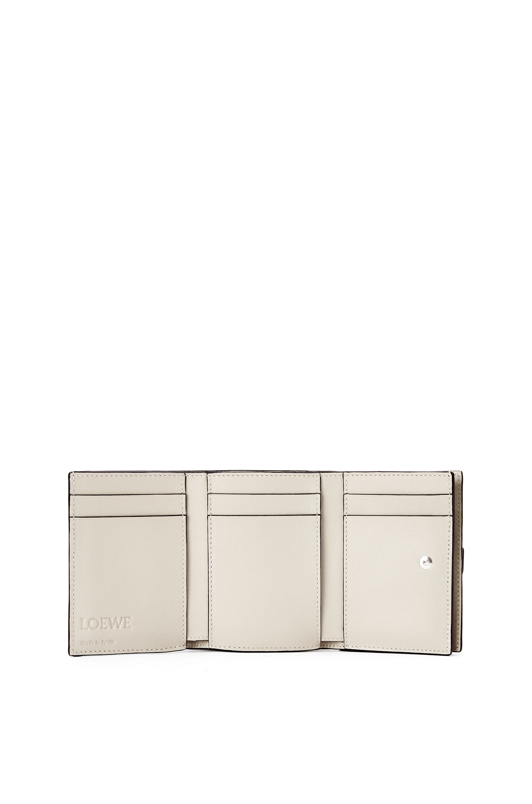Trifold wallet in soft grained calfskin - 2