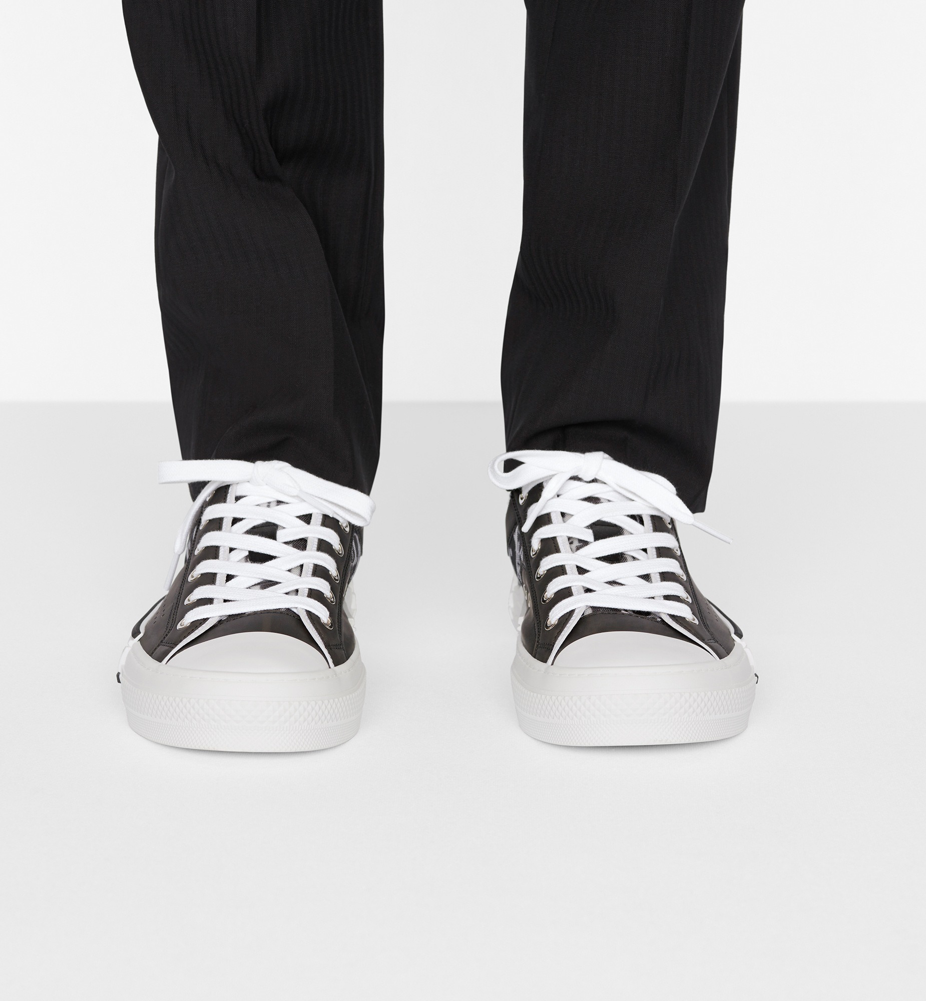 B23 Low-Top Sneaker - 7