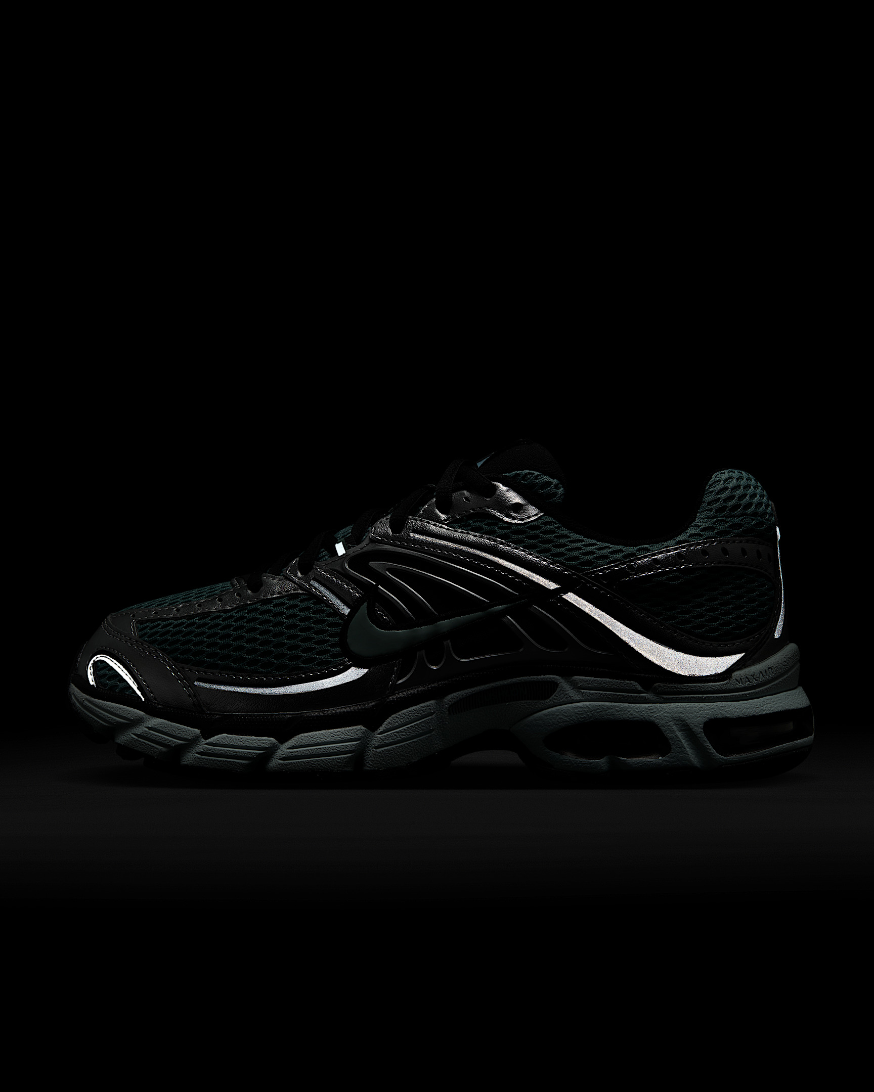 Nike Air Max Moto 2K Women's Shoes - 9