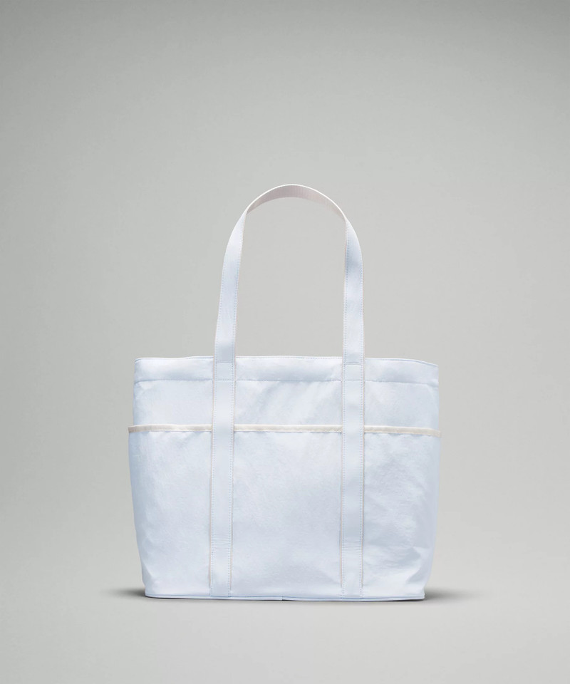 Daily Multi-Pocket Tote Bag 20L 3