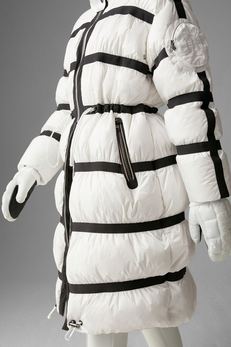 Maxi Down coat in White/Black 5