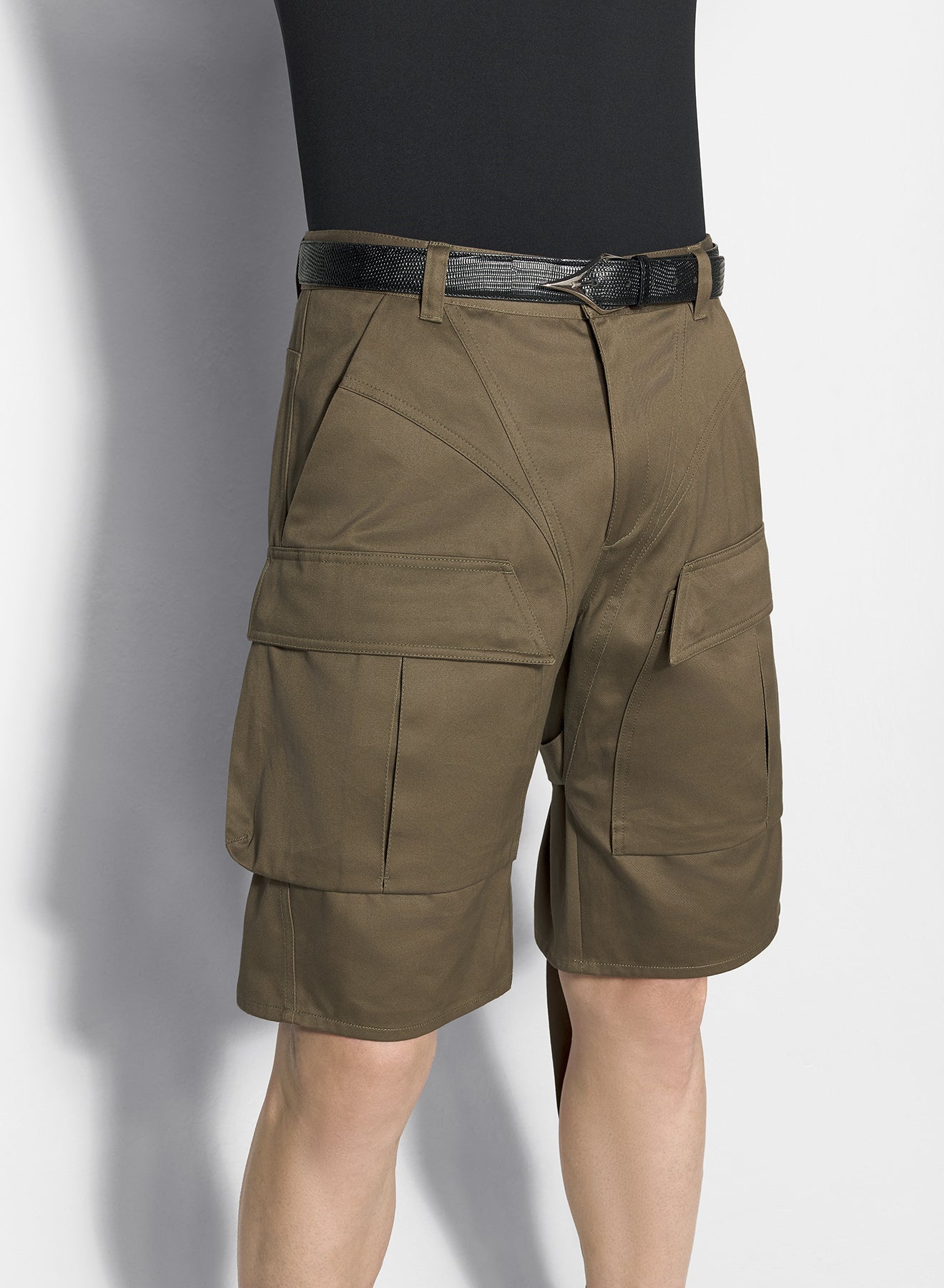 khaki cargo shorts - 3