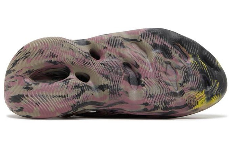 adidas Yeezy Foam Runner 'MX Carbon' IG9562 - 4