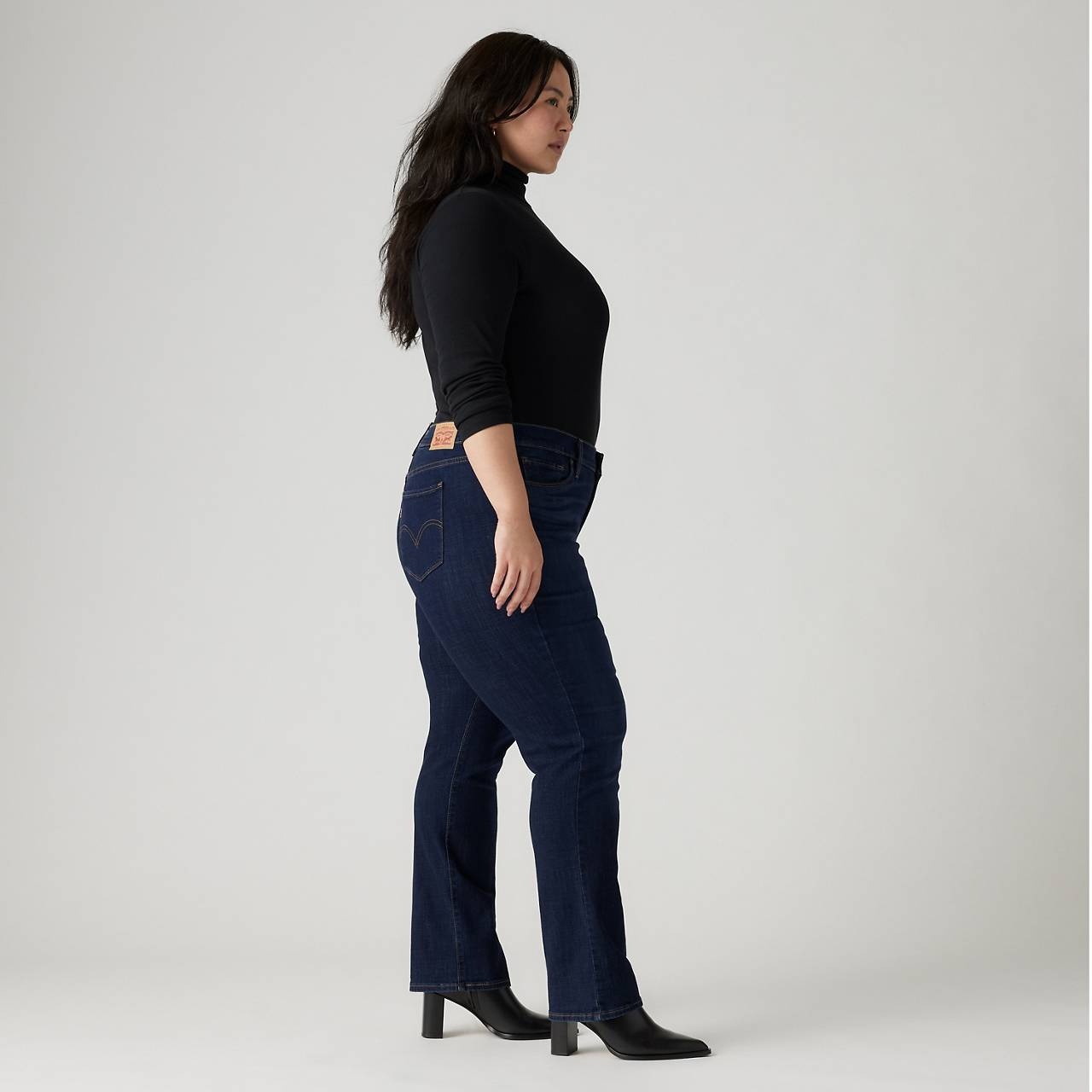 CLASSIC STRAIGHT WOMEN'S JEANS (PLUS SIZE) - 3