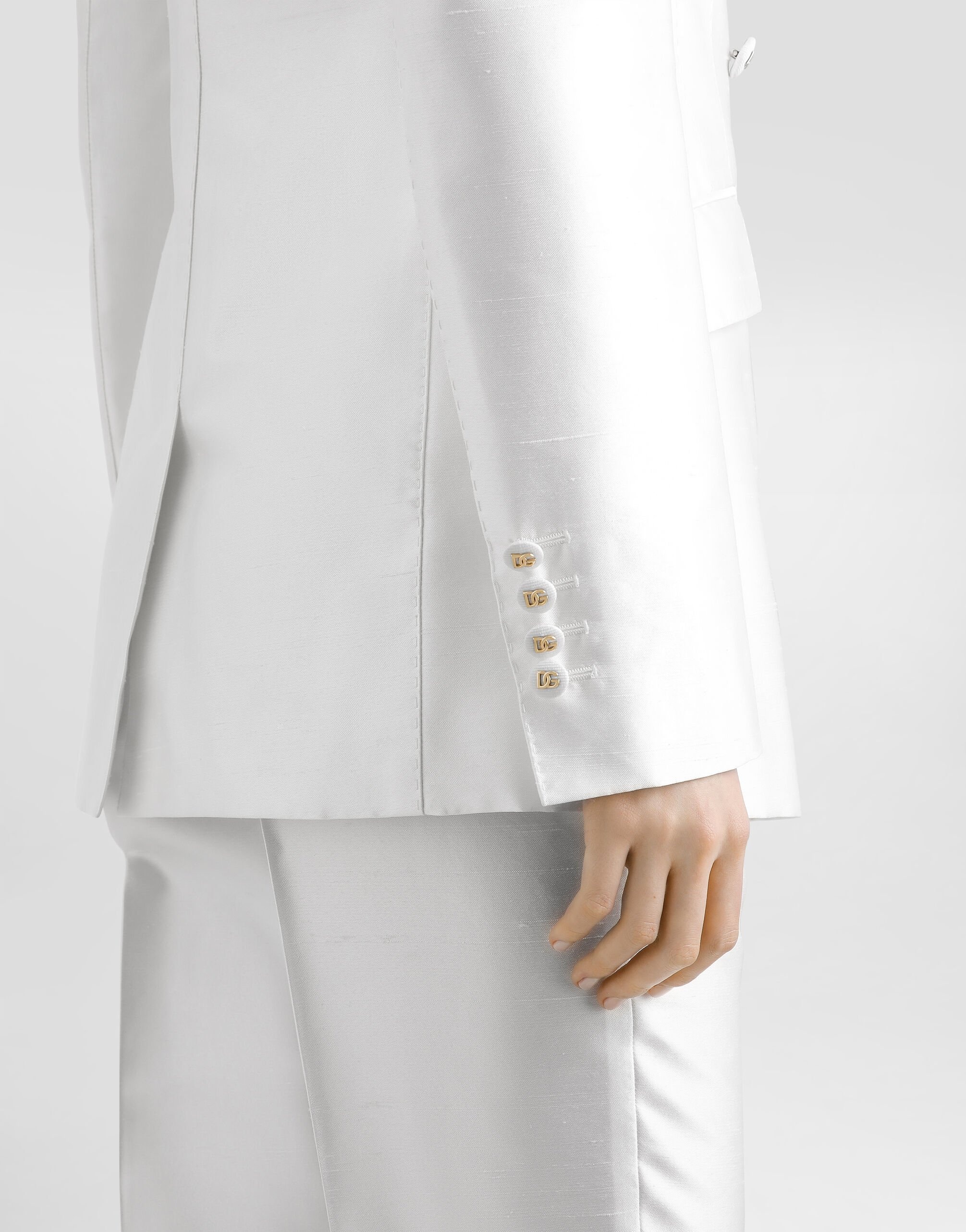 Double-breasted jacket in silk - 5