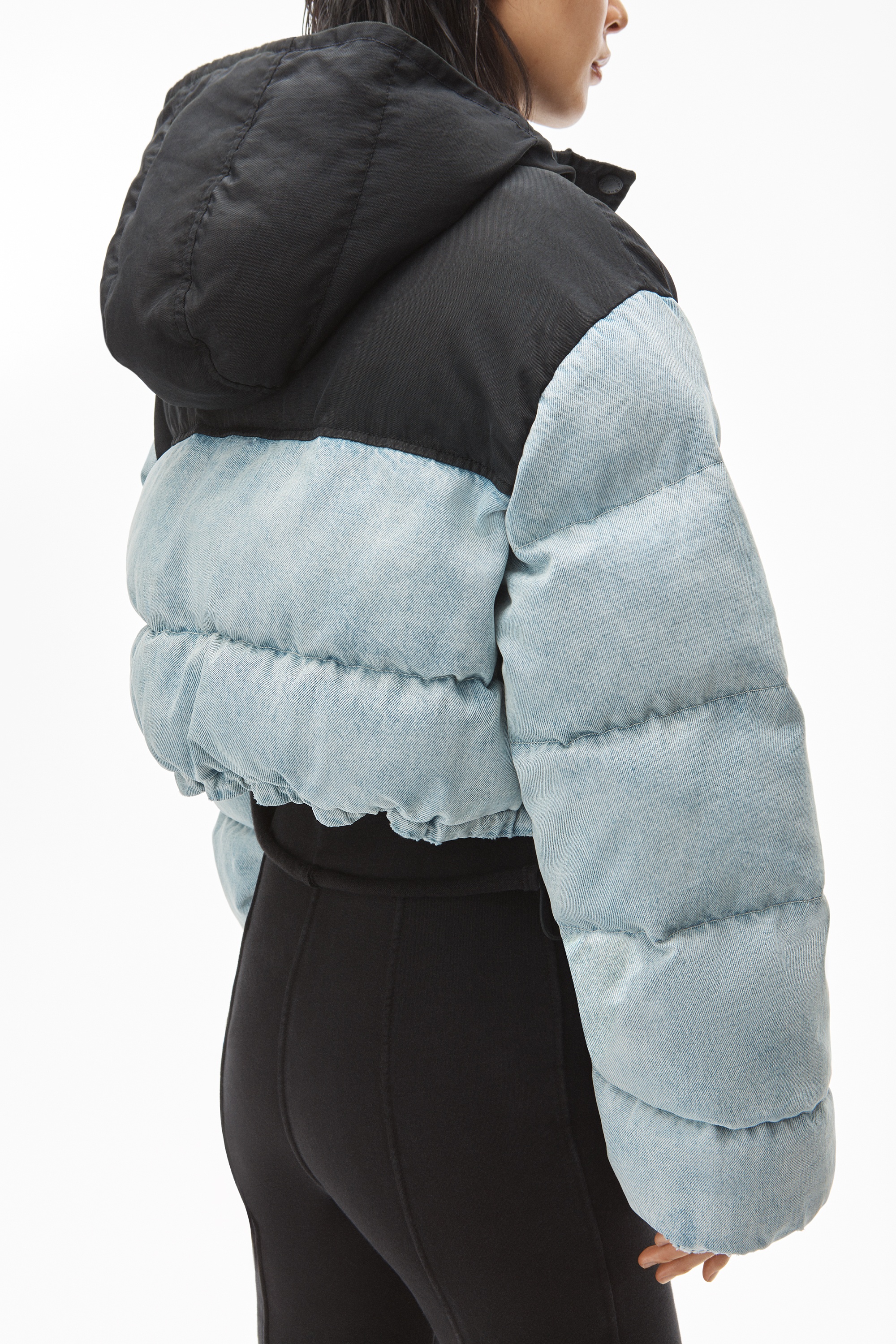 CROPPED PUFFER JACKET IN DENIM - 6