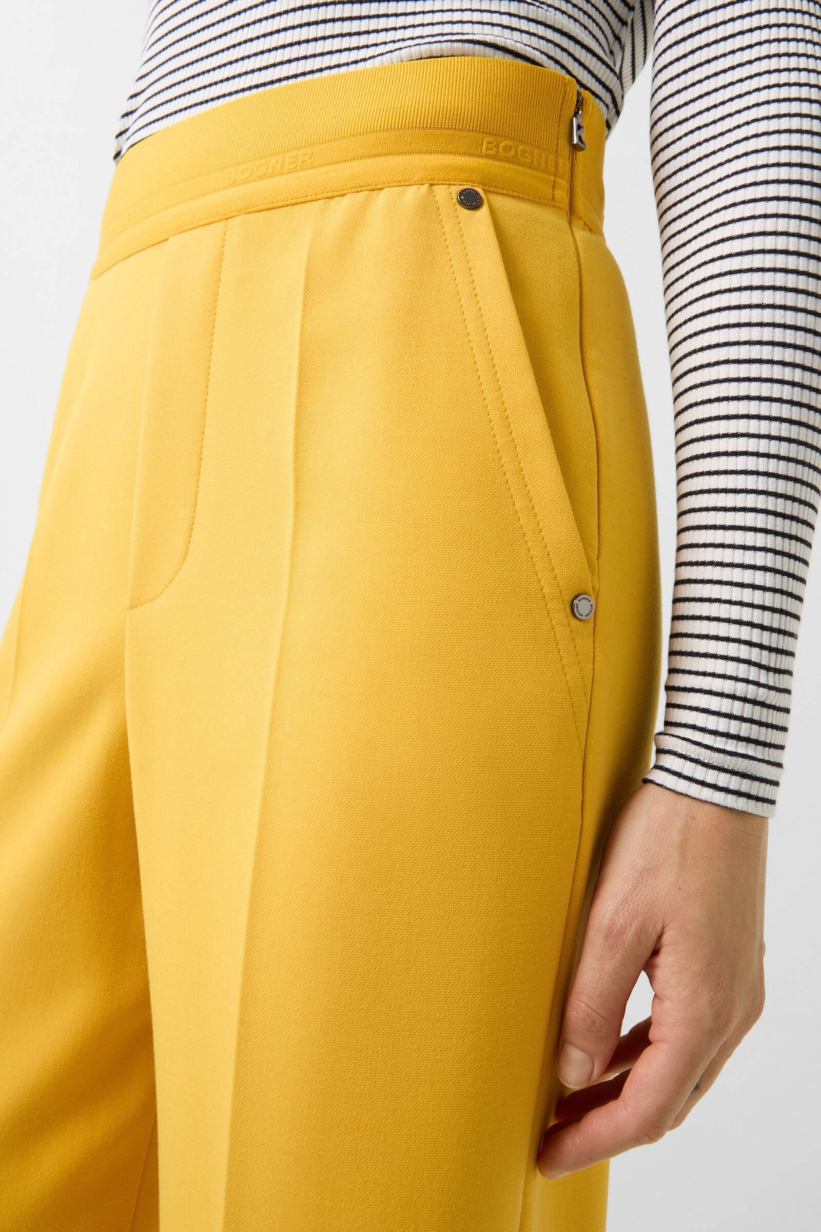Ylvi Marlene pants in Mustard yellow - 5