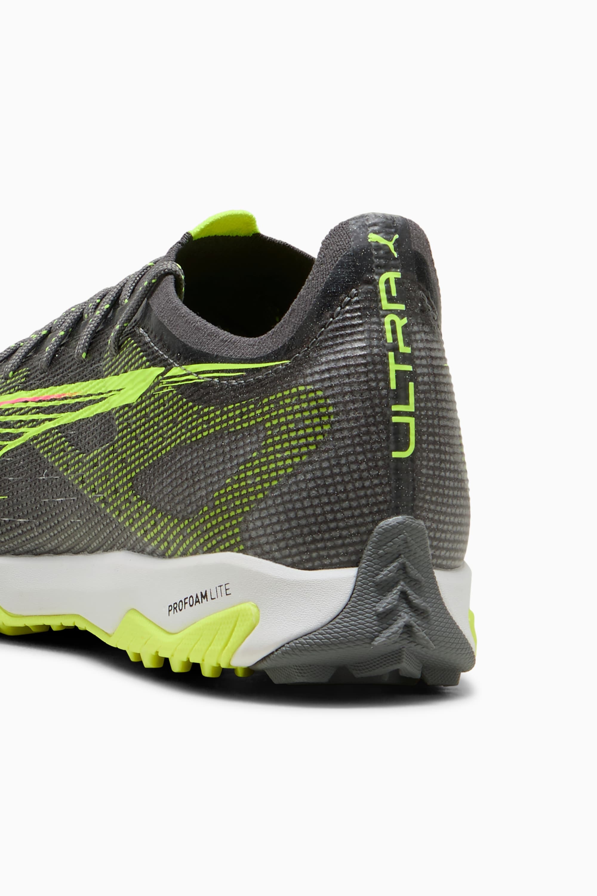 ULTRA 5 PRO CAGE Men's Soccer Cleats - 5