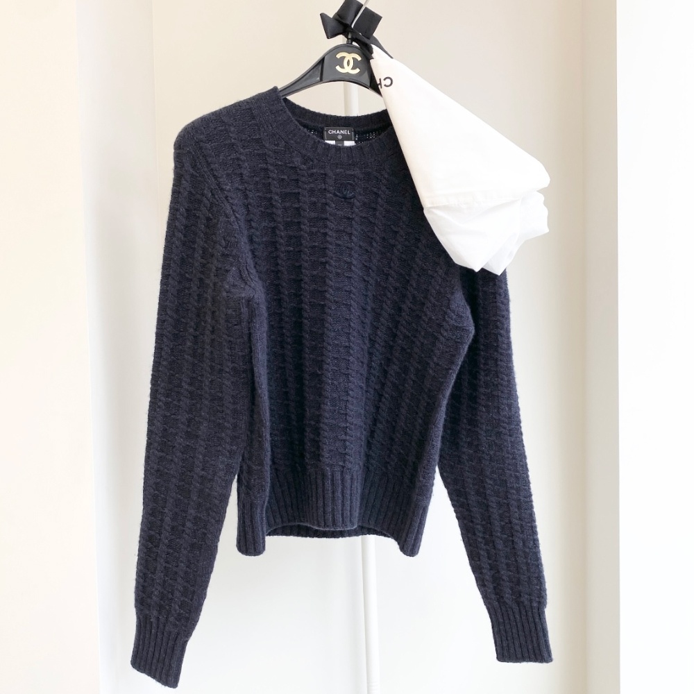 Chanel 2024 FW Cashmere CC Logo Knit P75739K10839 36 (New Product) - 6