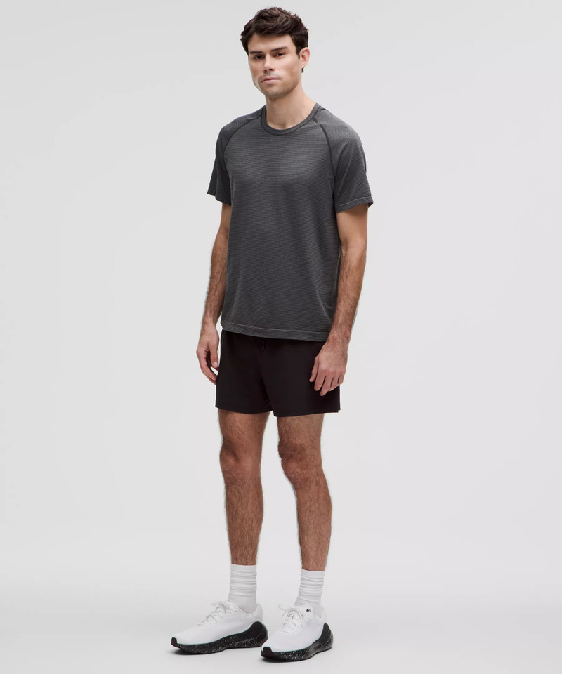 lululemon Men's Beyondfeel Running Shoe outlook