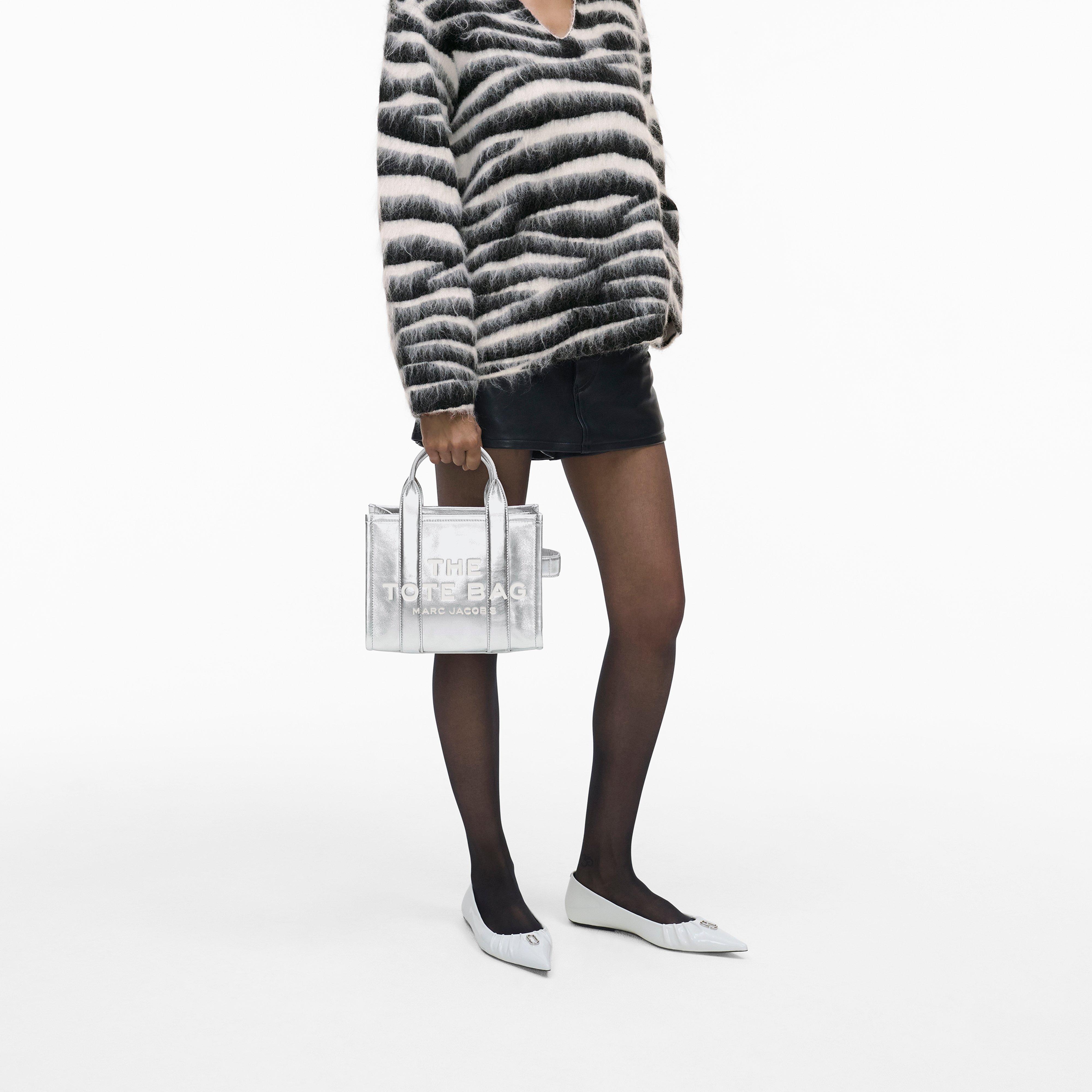 THE METALLIC LEATHER SMALL TOTE BAG - 9