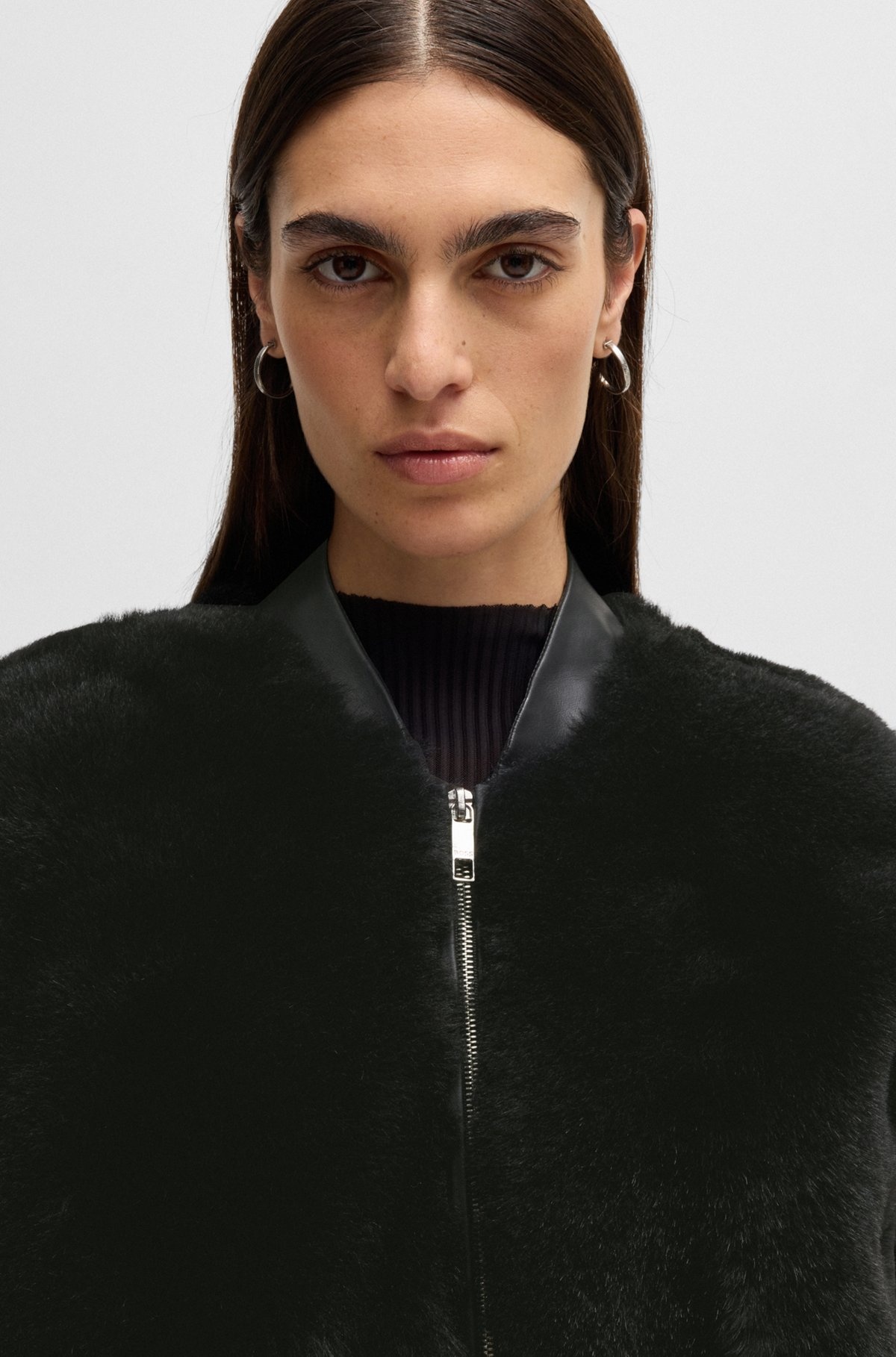 SLEEVELESS SHEARLING JACKET WITH LEATHER TRIMS - 5