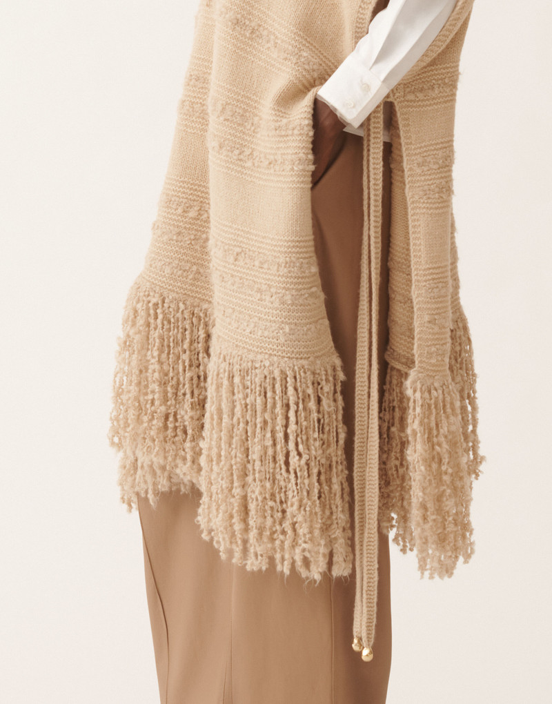 Camel cape 5