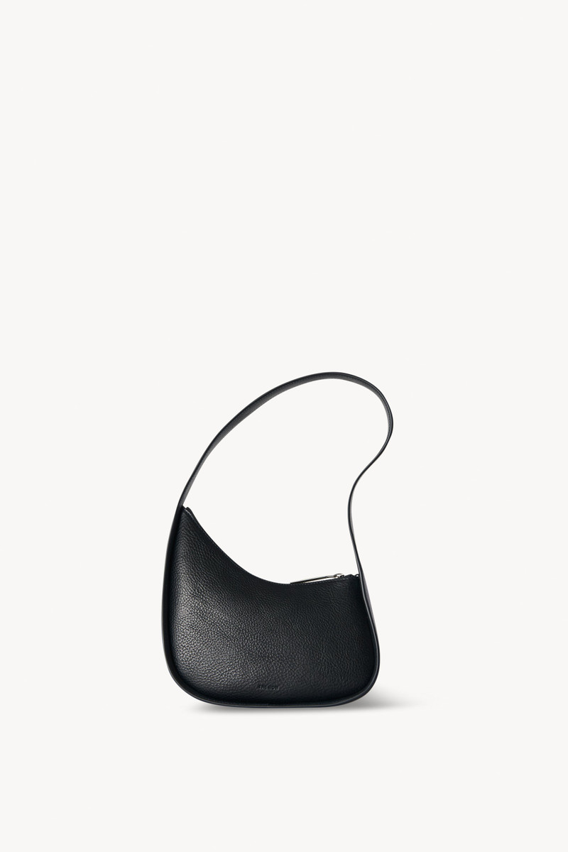 Half Moon Bag in Leather 1