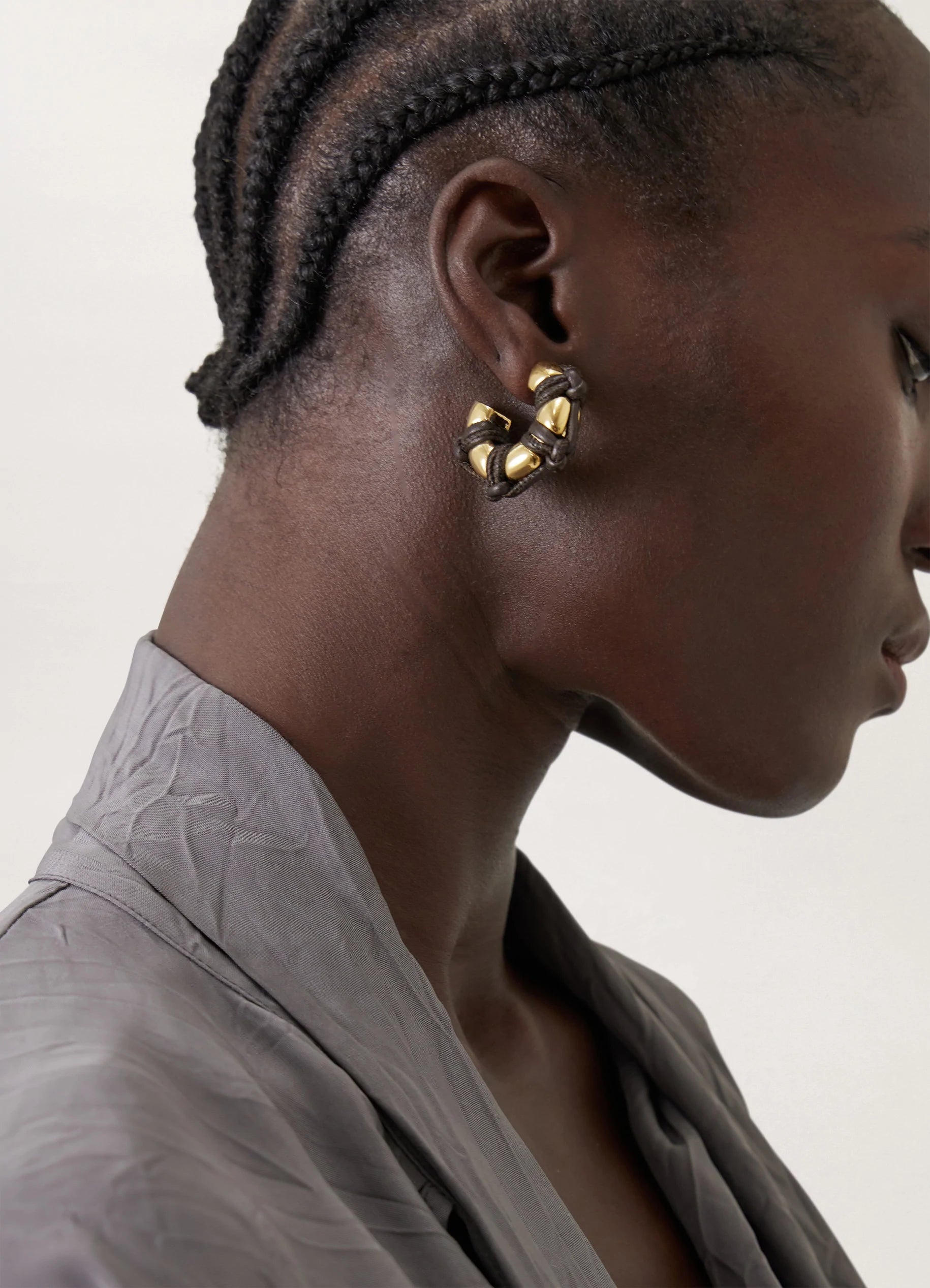 TIED UP HOOPS
BRASS - 2