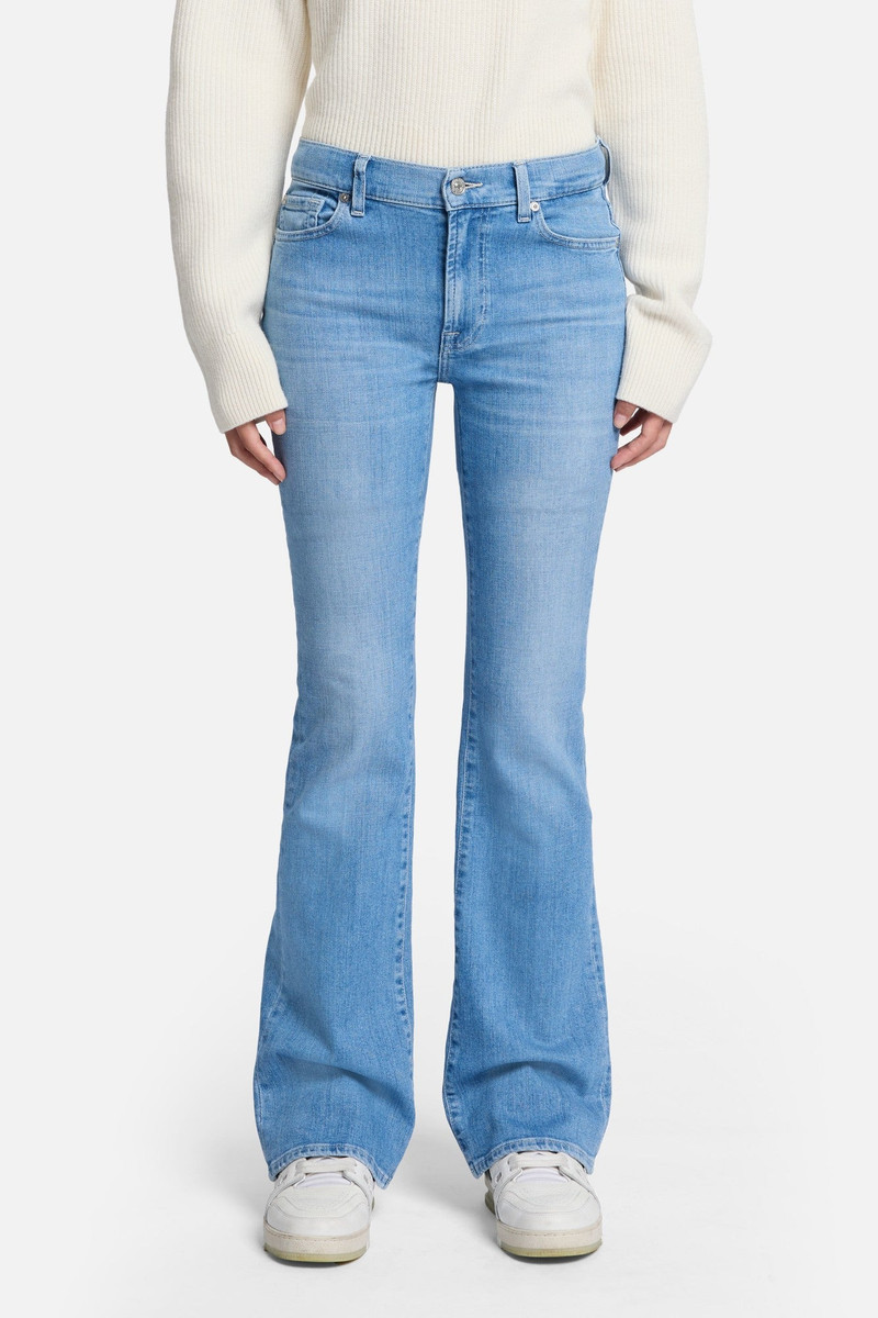 Slim Illusion Bootcut in Bloom 3