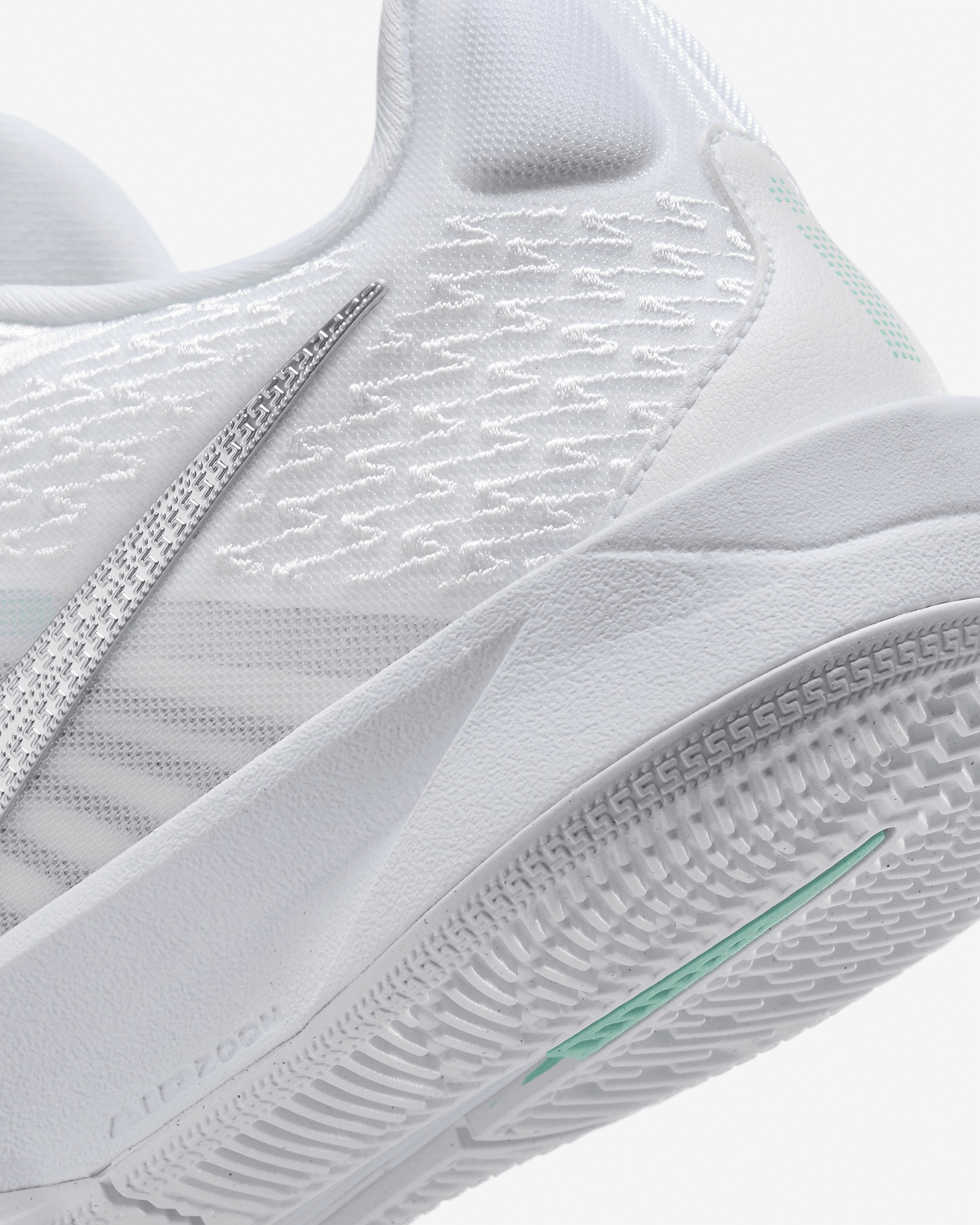 靴 Nike Women's Sabrina 2 White Noi Nike Sabrina 2 