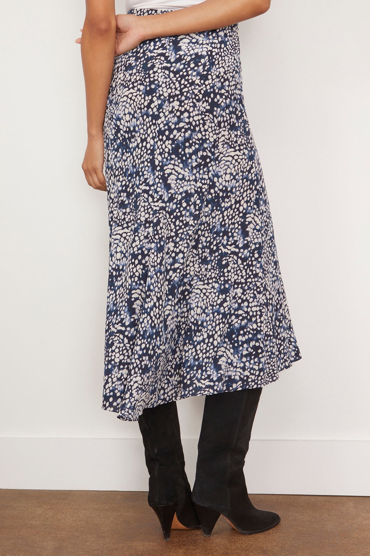 Hortensia Skirt in Midnight/White - 4