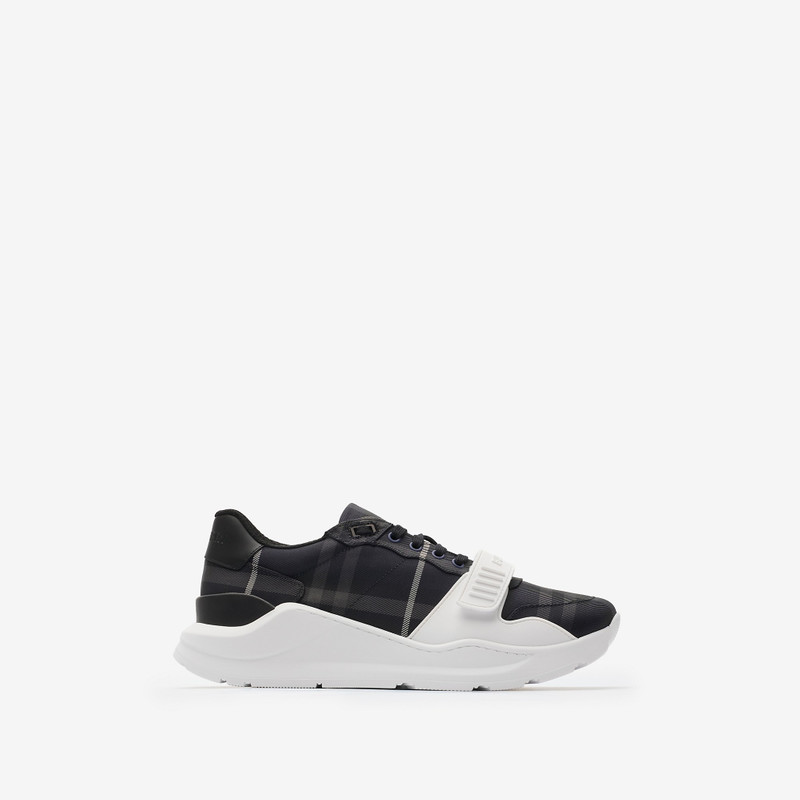 Check Sneakers 1