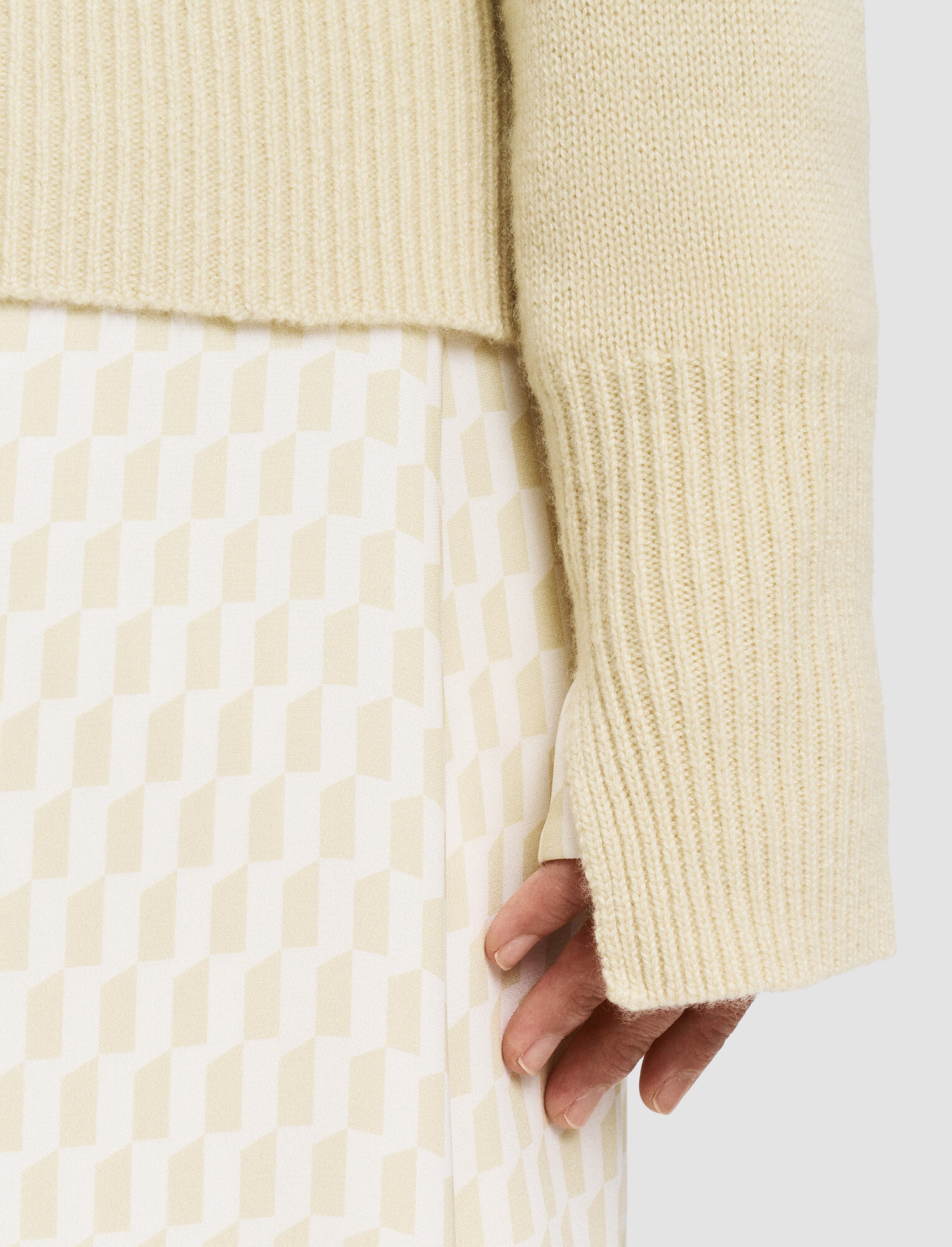 Pure Cashmere Round Neck Jumper - 6