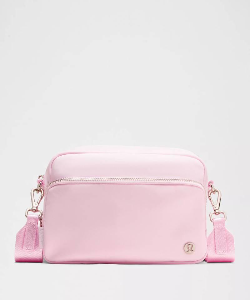 Everywhere Crossbody 3L Large *Metal Hardware 1