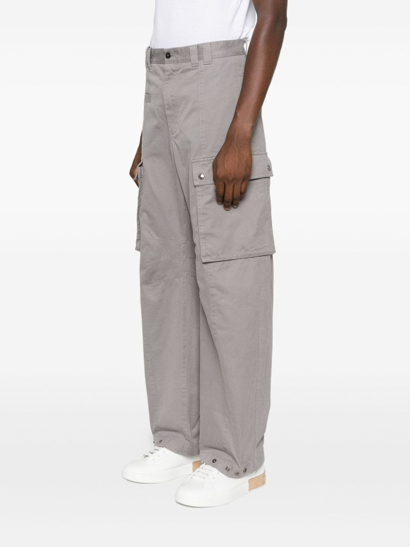 cargo-pocket trousers 3