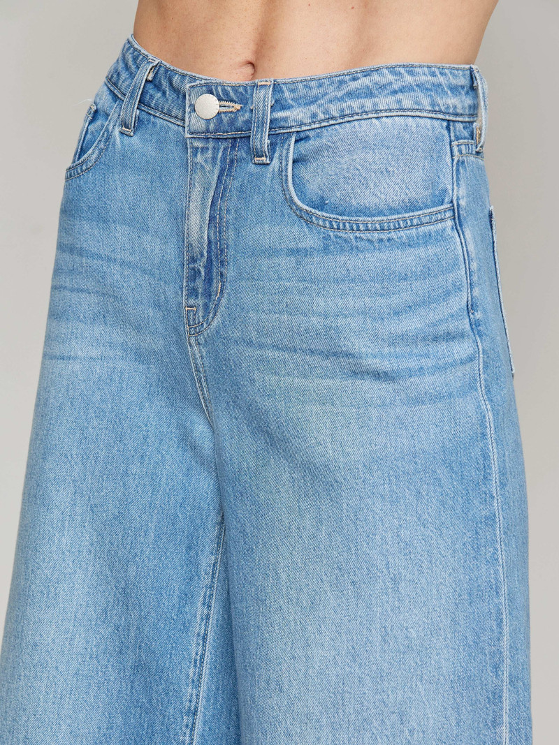 Quincy Wide-Leg Jean 4