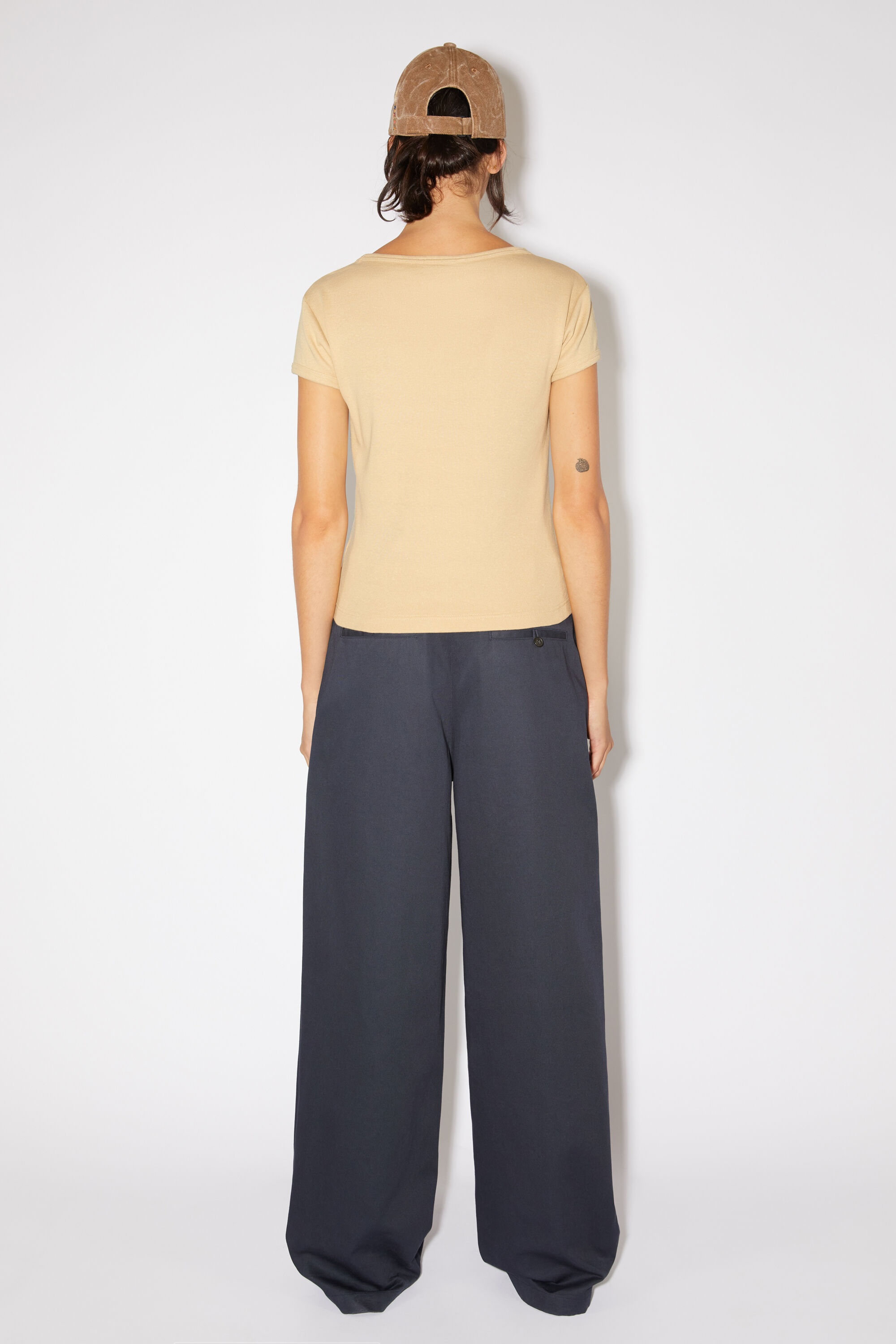 Logo t-shirt - Fitted fit - Biscuit beige - 3