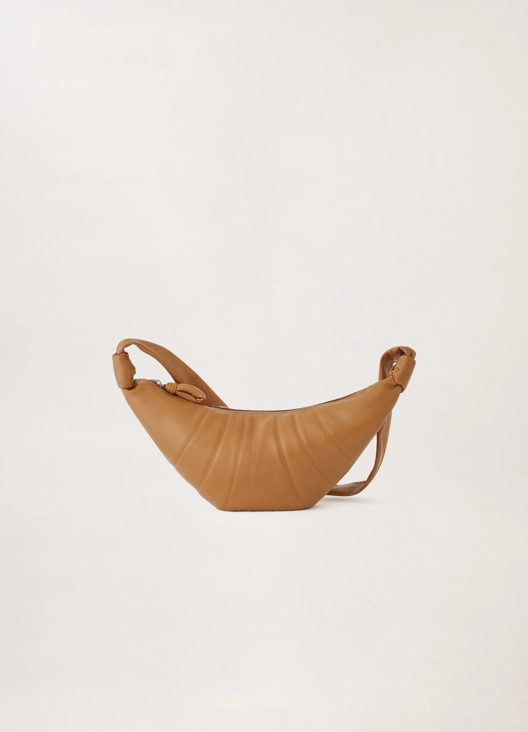 MEDIUM CROISSANT BAG
SOFT NAPPA LEATHER - 1