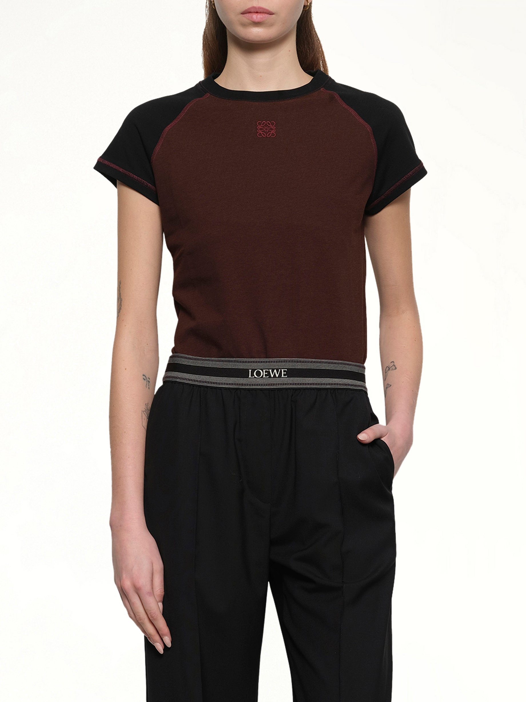 Small Fit T-Shirt in Black/Burgundy - 6