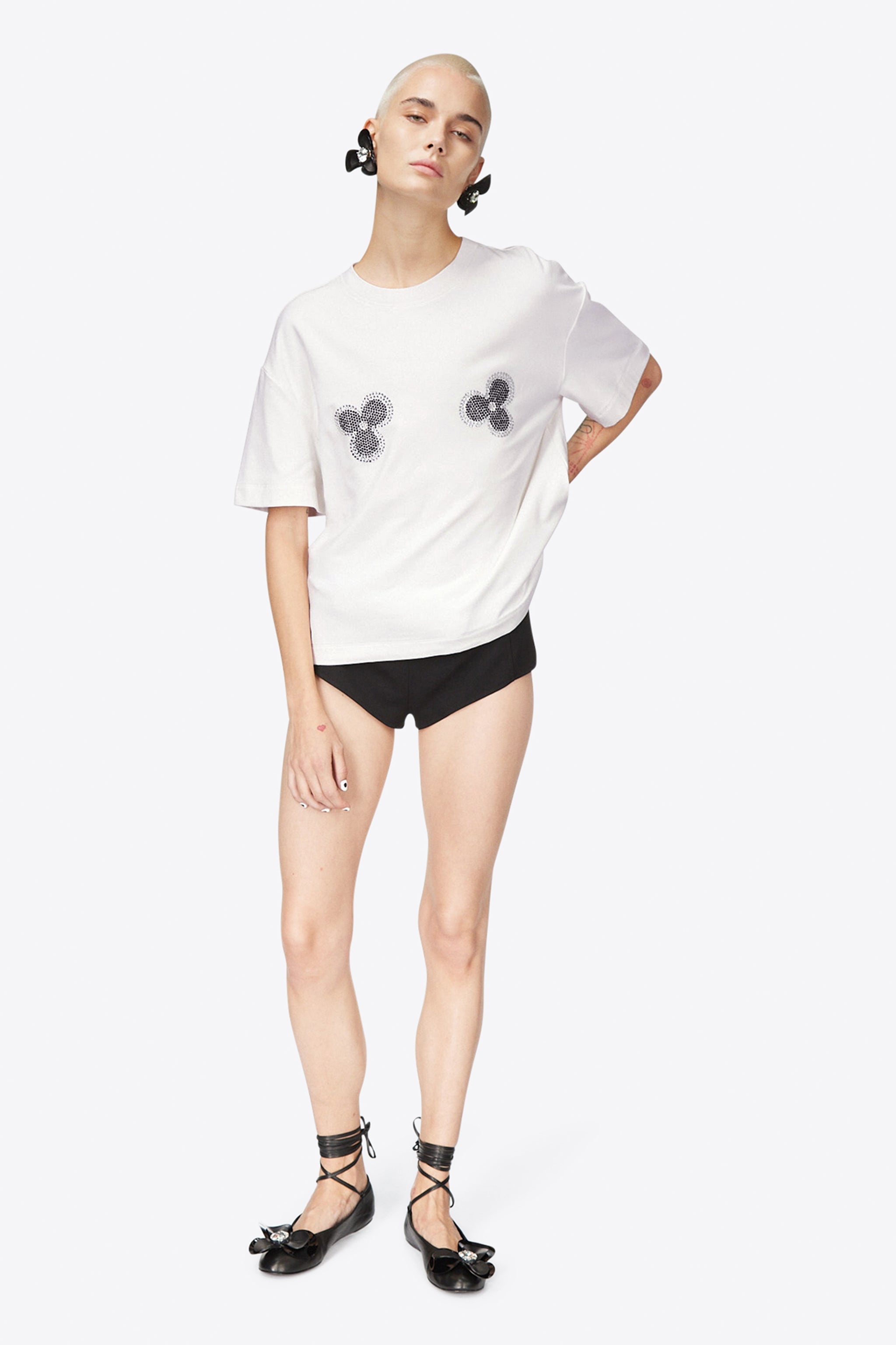 CRYSTAL EMBELLISHED FLOWER T-SHIRT - 3