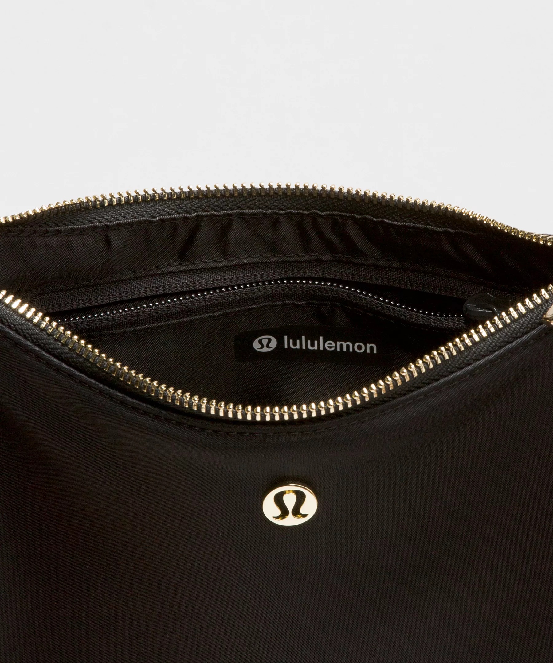 City Essentials Small Shoulder Bag 3L - 4
