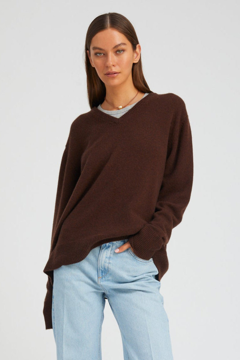 AMERICANO CASHMERE V-NECK BOYFRIEND SWEATER 1