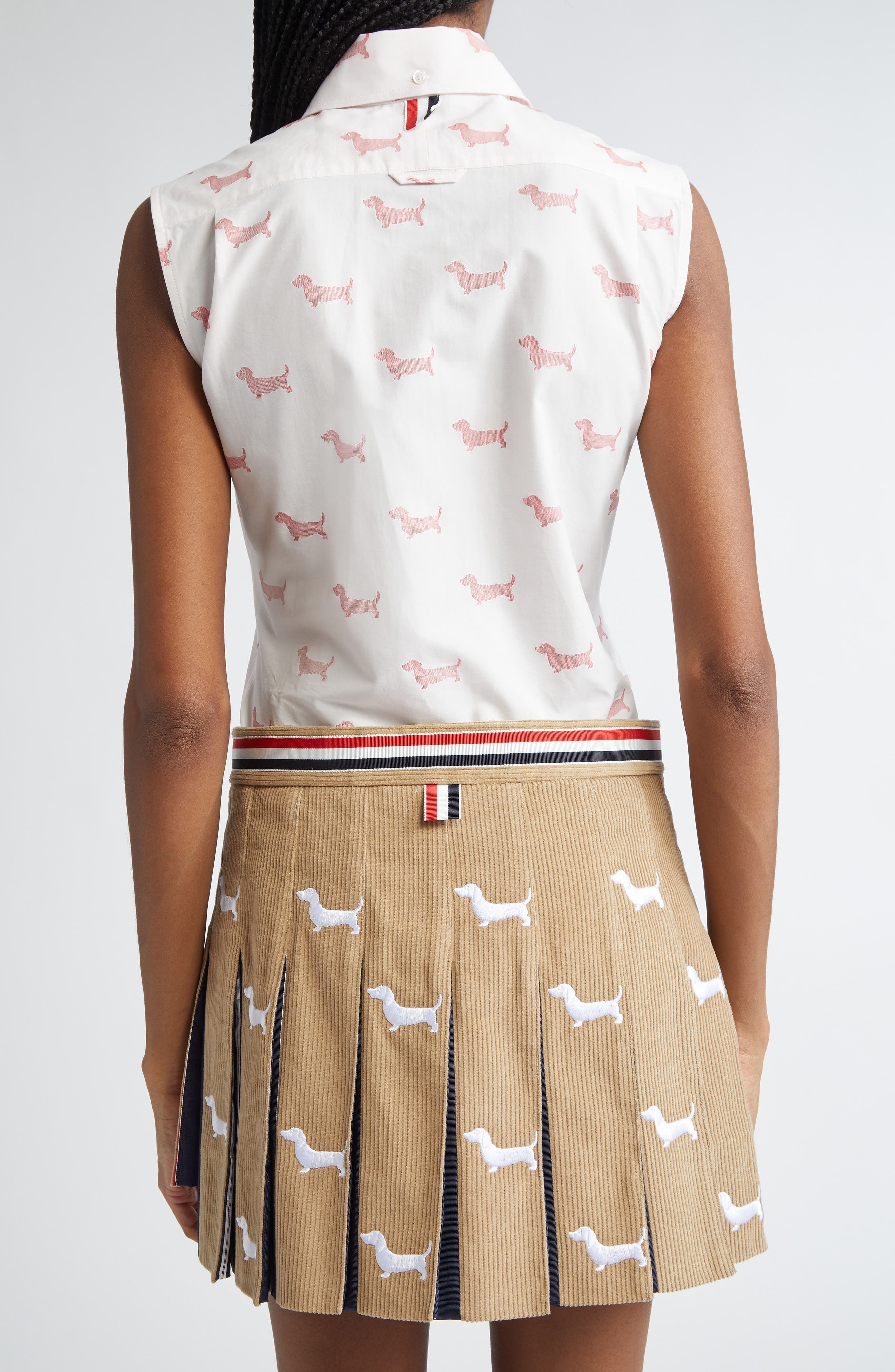 Thom Browne Hector Jacquard Sleeveless Round Collar Button-Up Shirt in Red at Nordstrom - 3