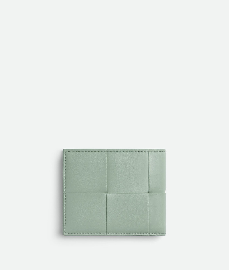 bi-fold wallet 3